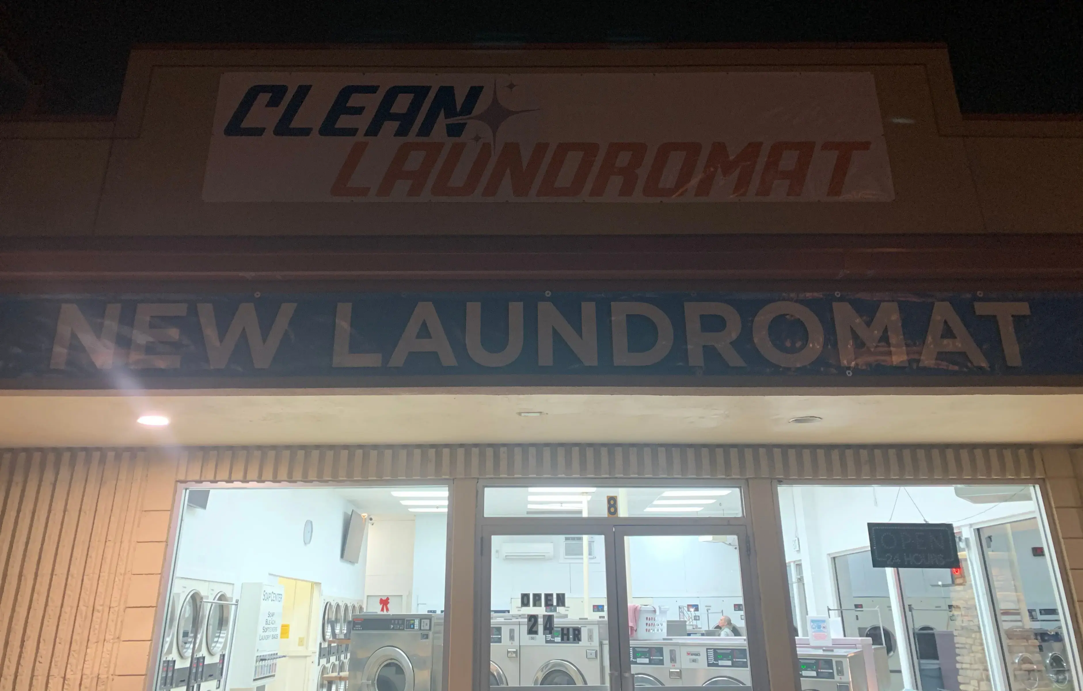 Clean Laundromat - Image 10