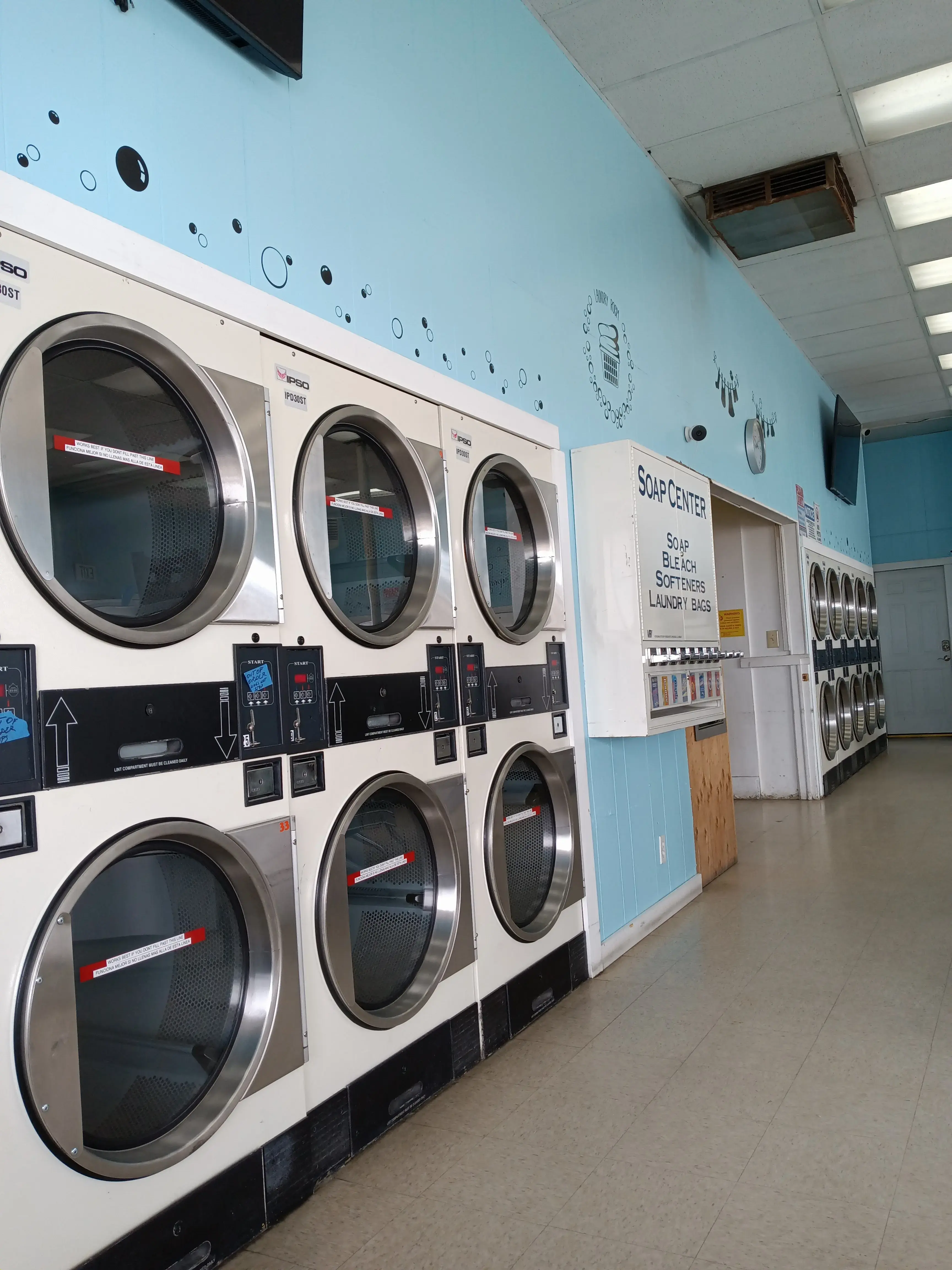 Clean Laundromat thumbnail 17