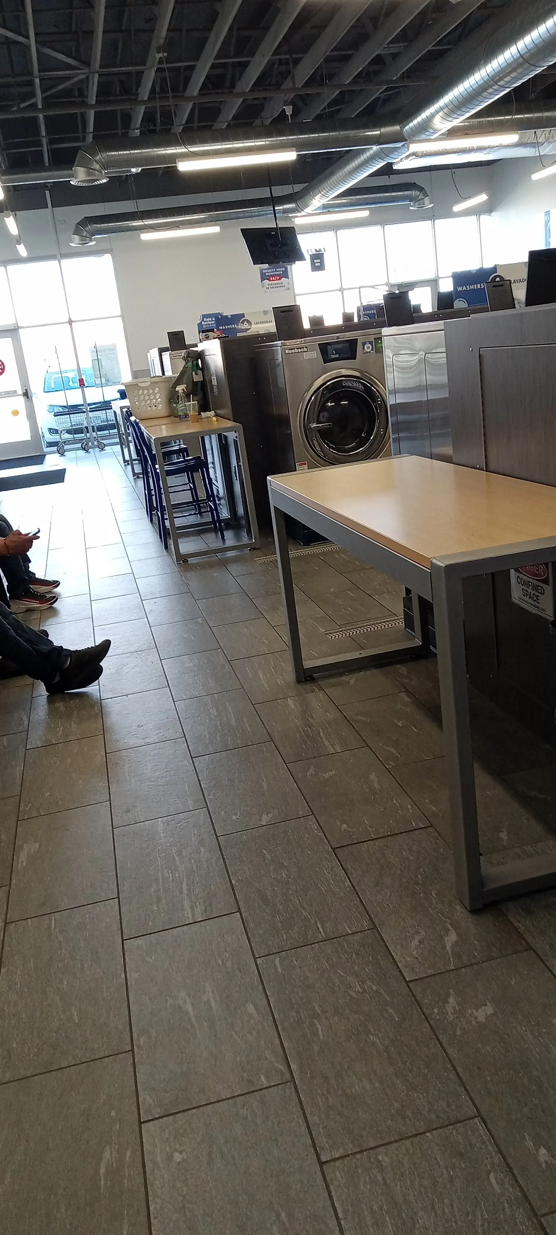 Clean Laundry - Image 4