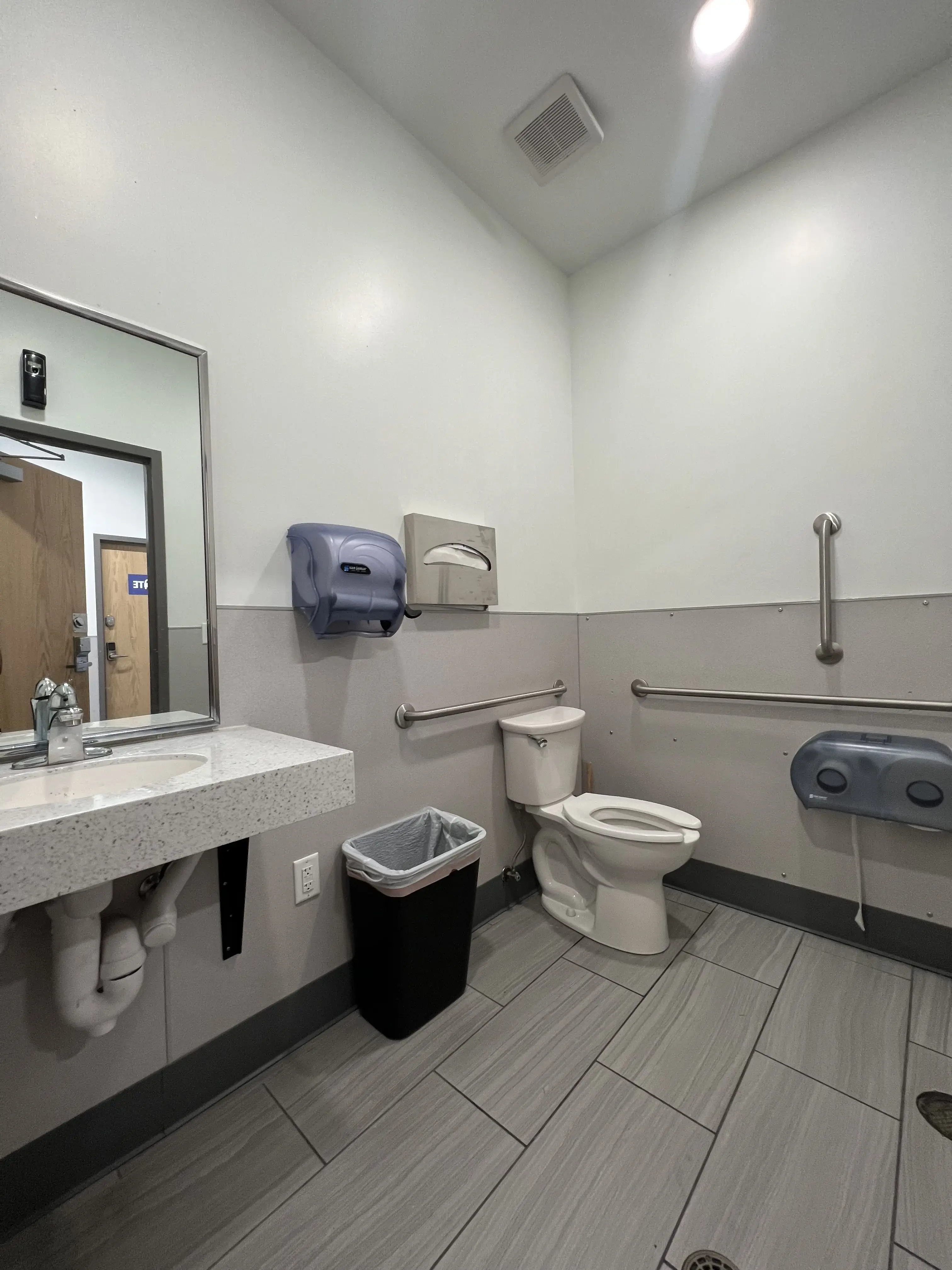 Clean Laundry thumbnail 9