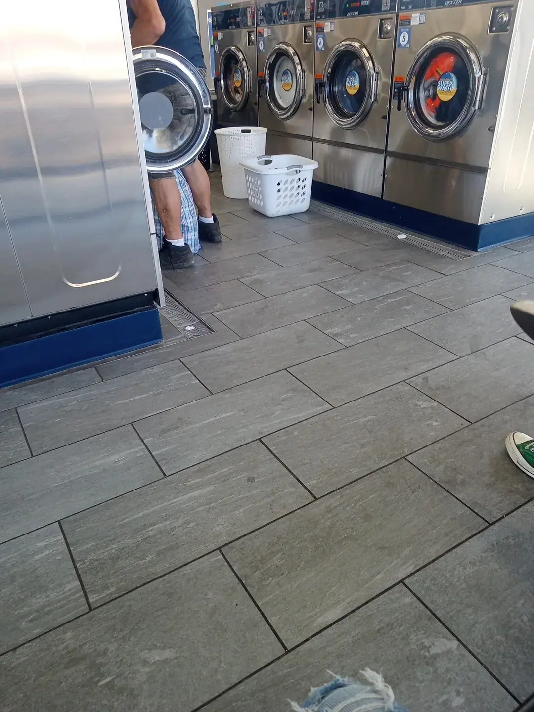 Clean Laundry thumbnail 7