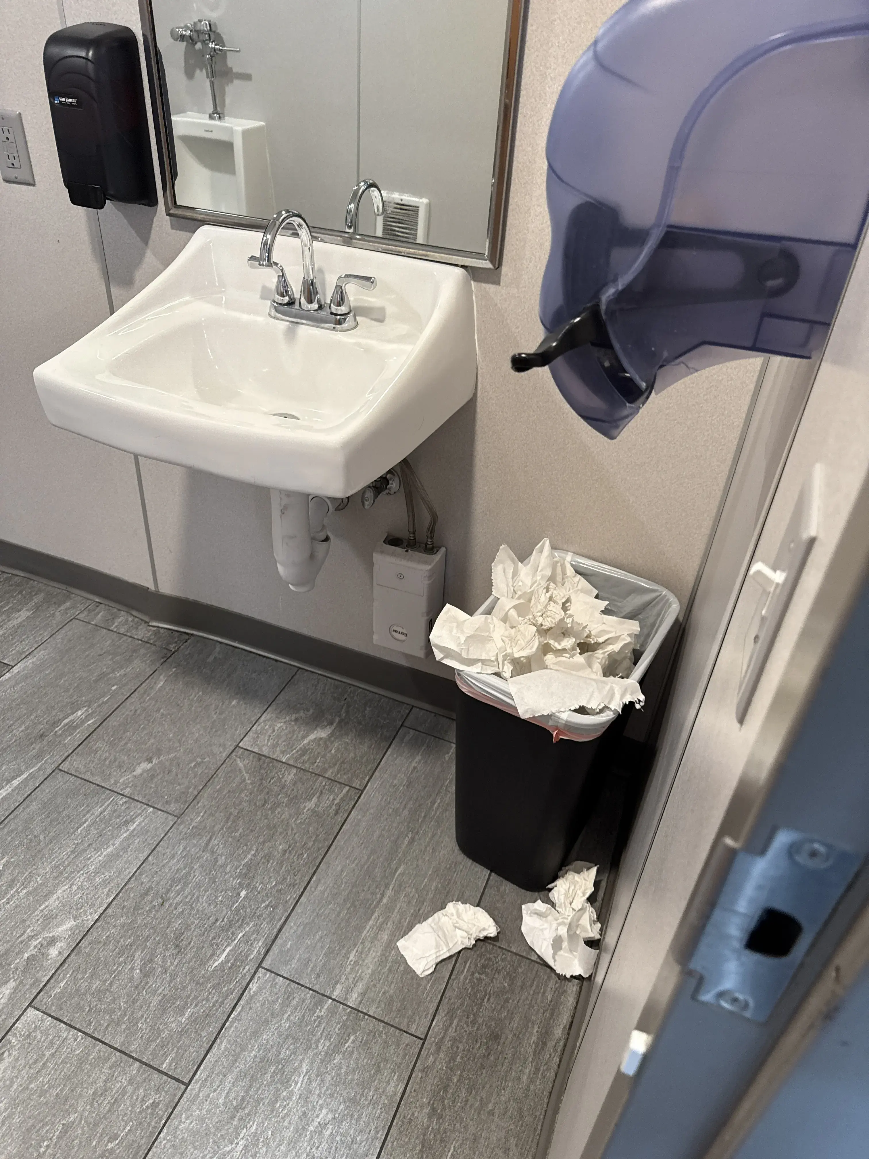 Clean Laundry thumbnail 6