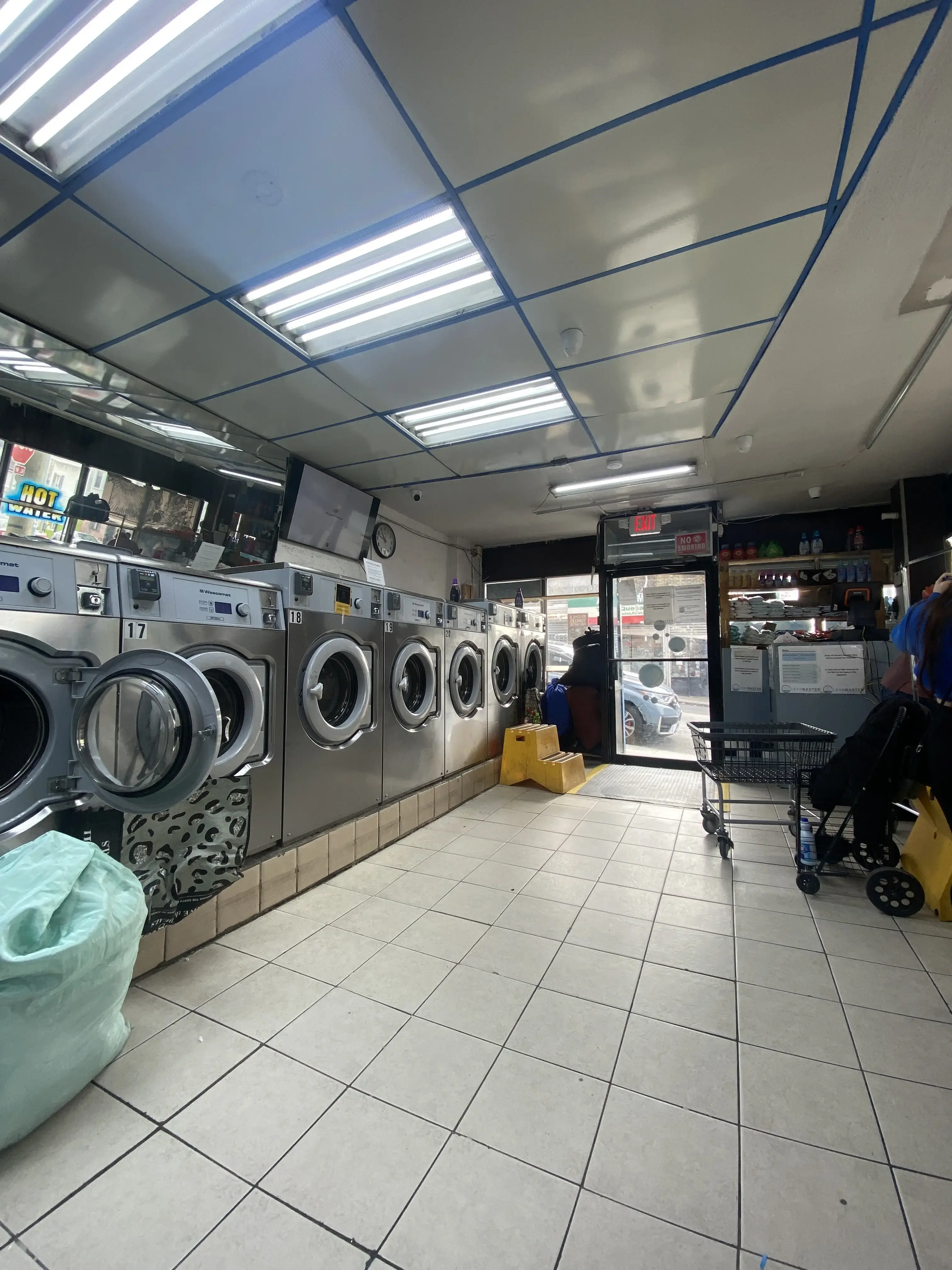 Clean Master Laundromat thumbnail 7