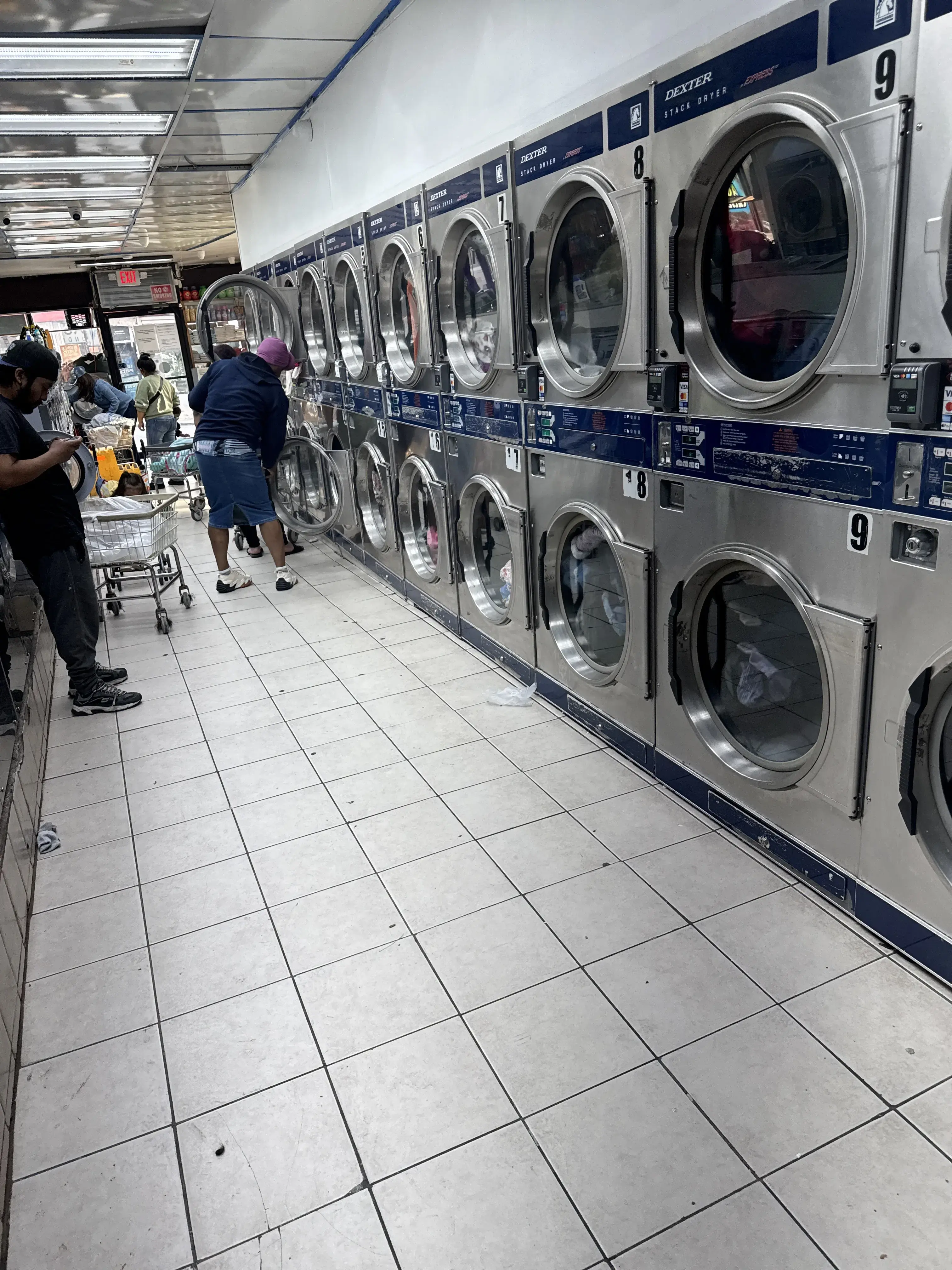 Clean Master Laundromat thumbnail 2