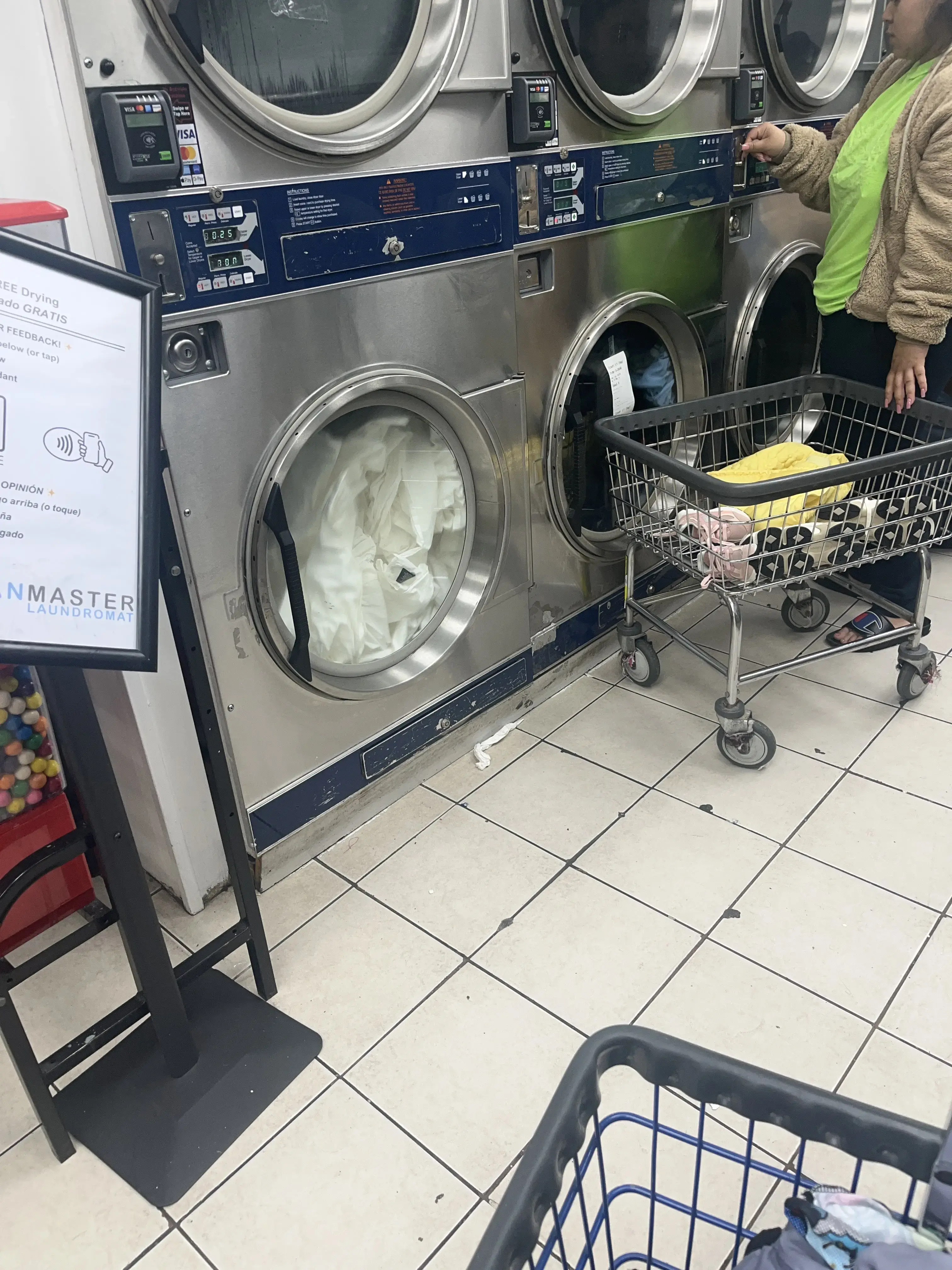 Clean Master Laundromat thumbnail 8