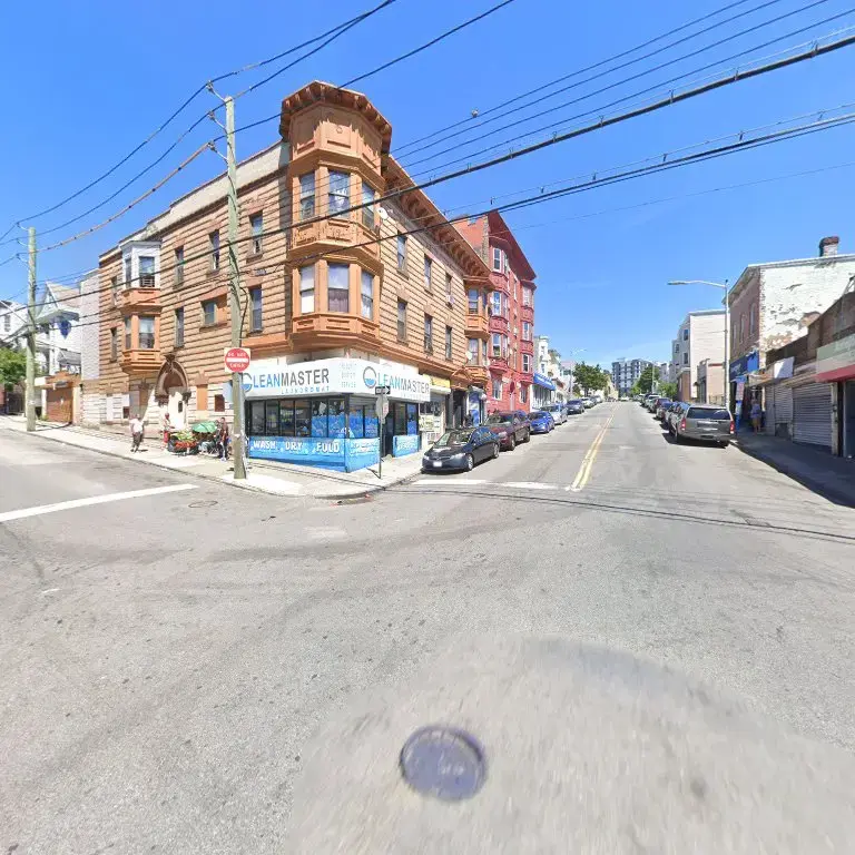 Clean Master Laundromat - Image 11