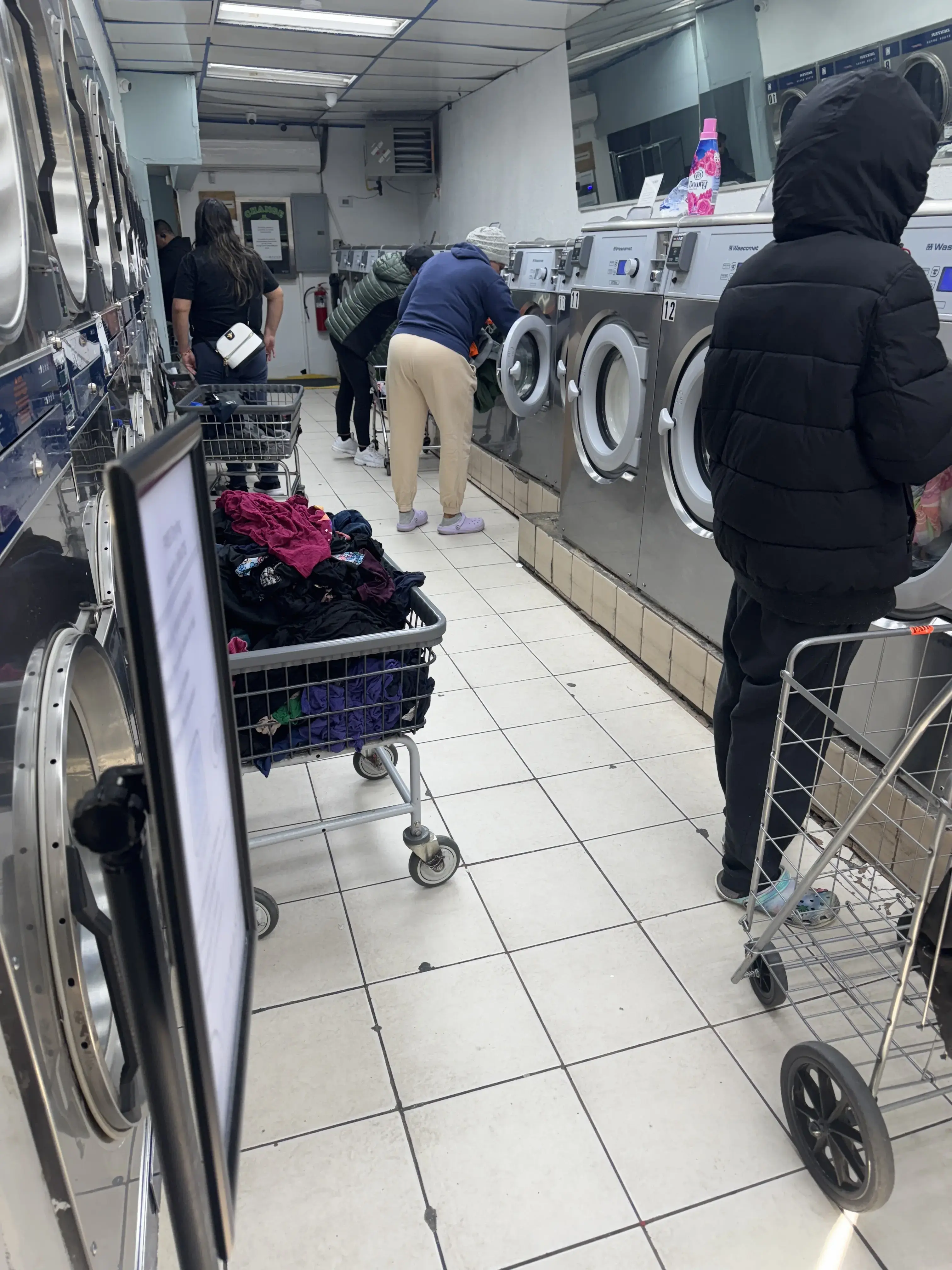 Clean Master Laundromat - Image 4