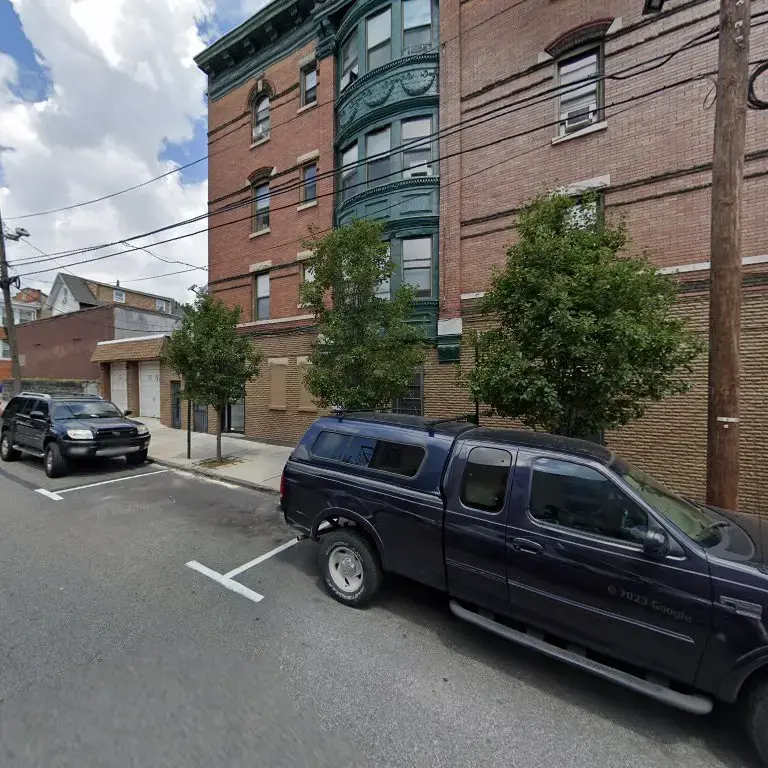 Clean N Bright Laundromat - Image 12