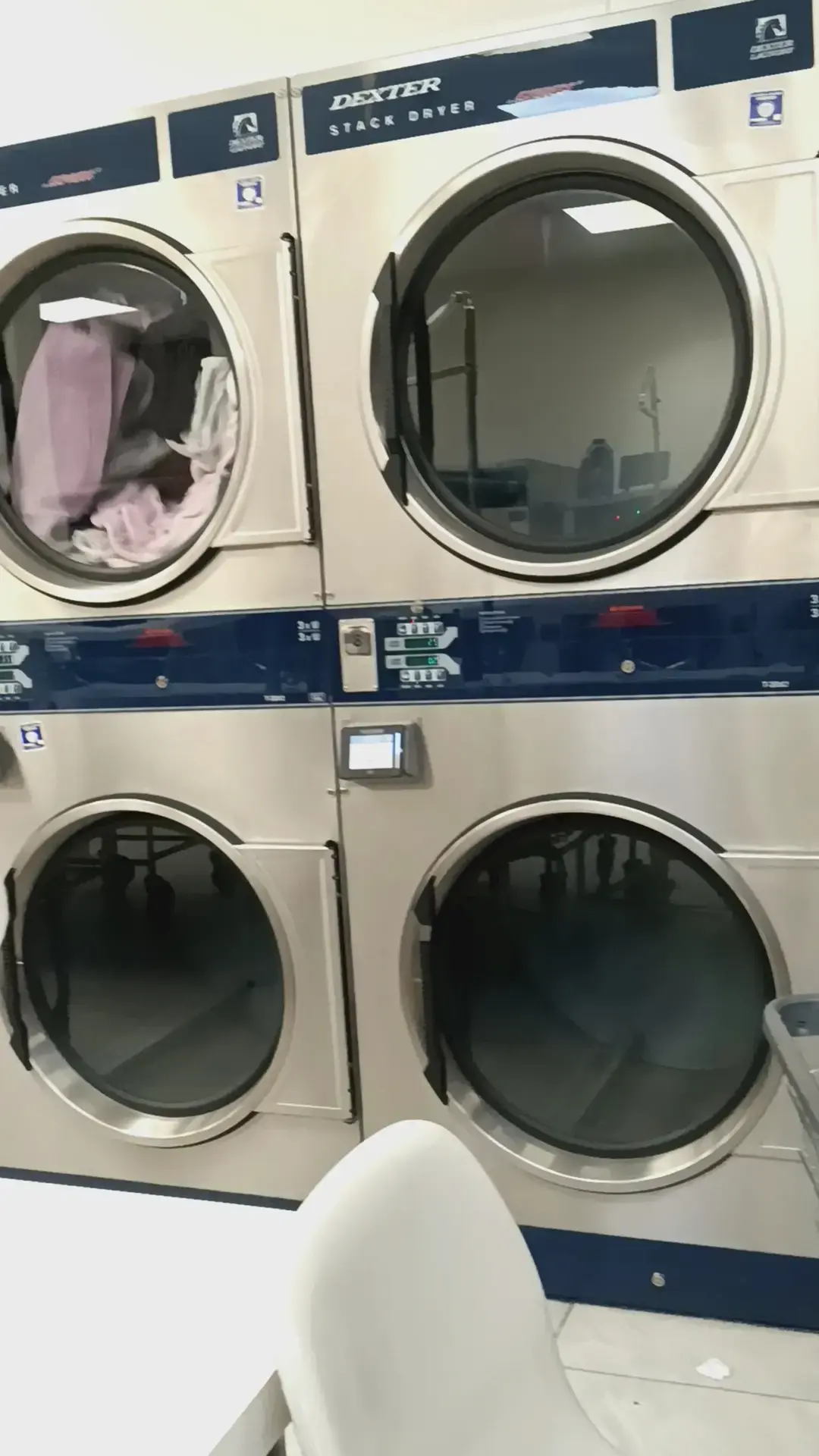 Clean N Bright Laundromat - Image 4