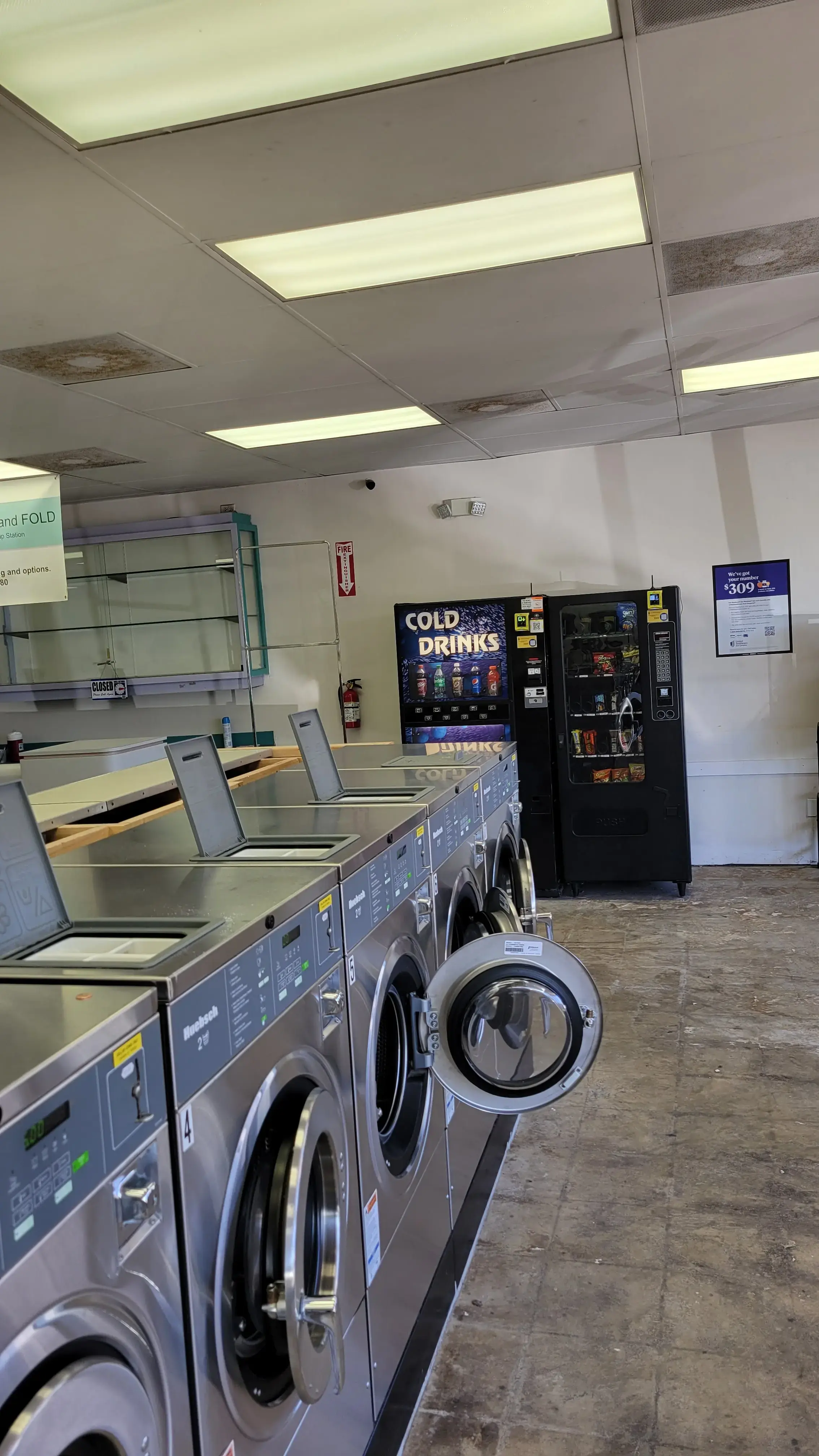 Clean N Brite Coin Laundry thumbnail 3