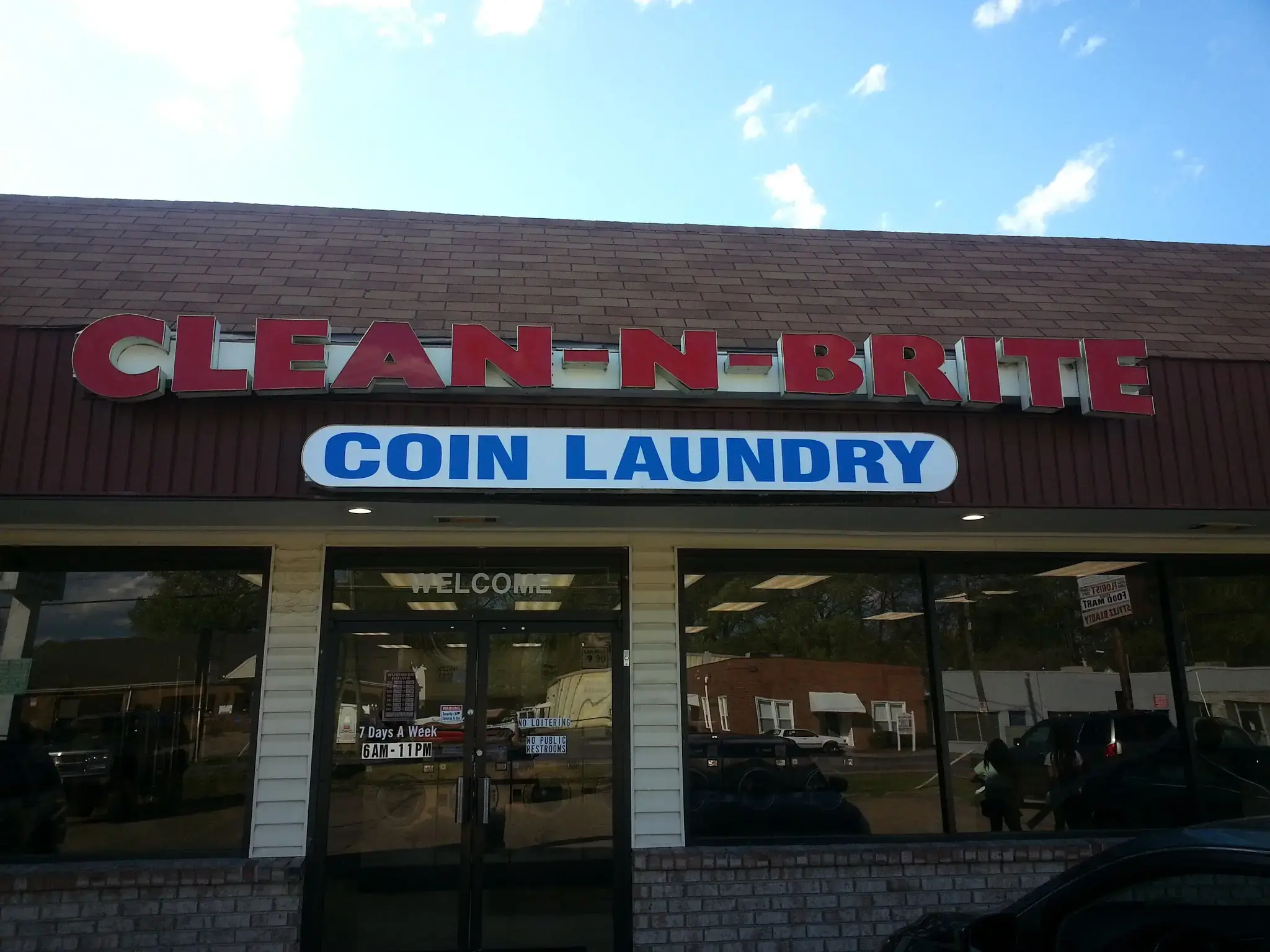 Clean N Brite Coin Laundry thumbnail 1
