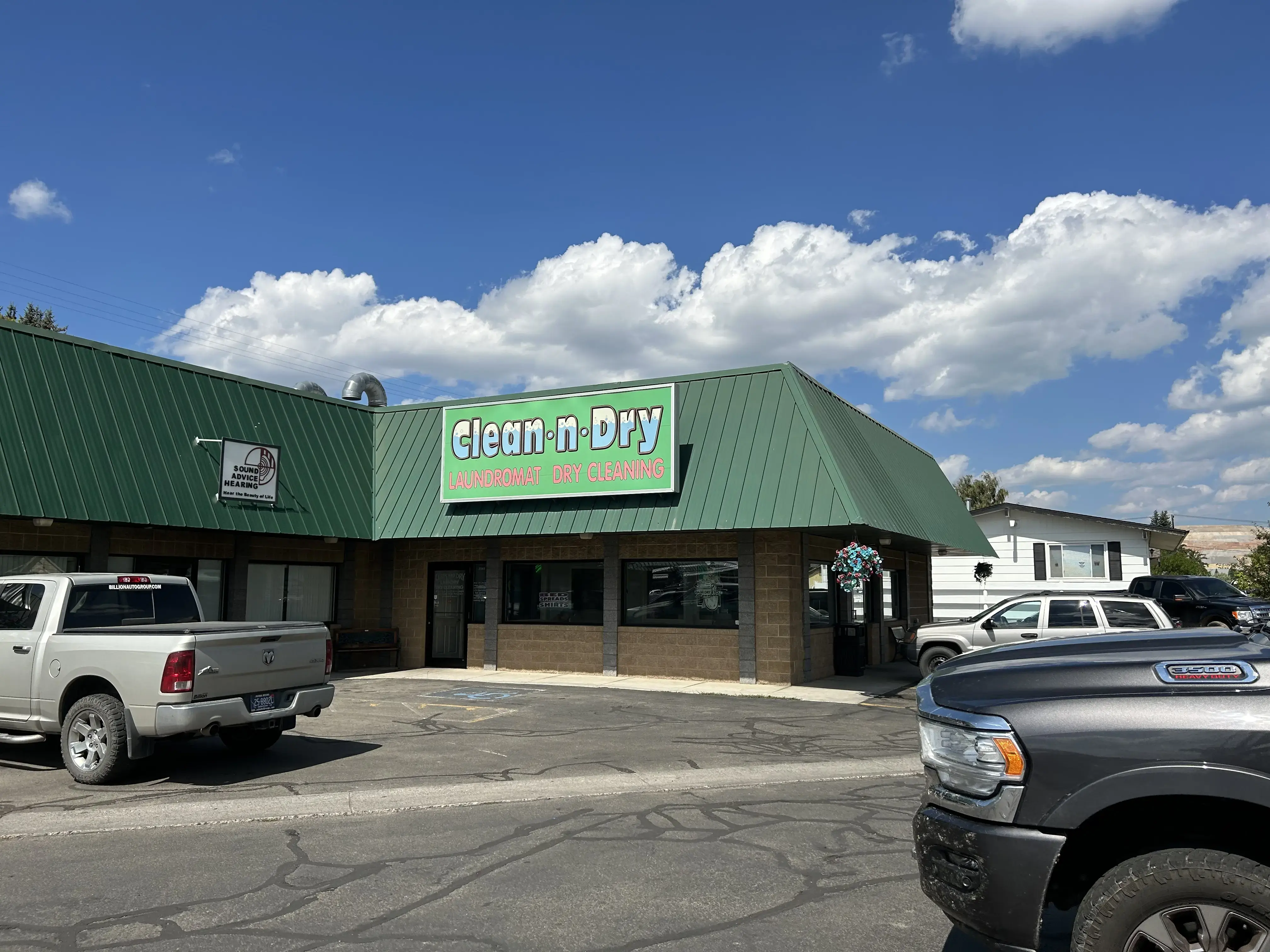 Clean-N-Dry Laundry Services thumbnail 18