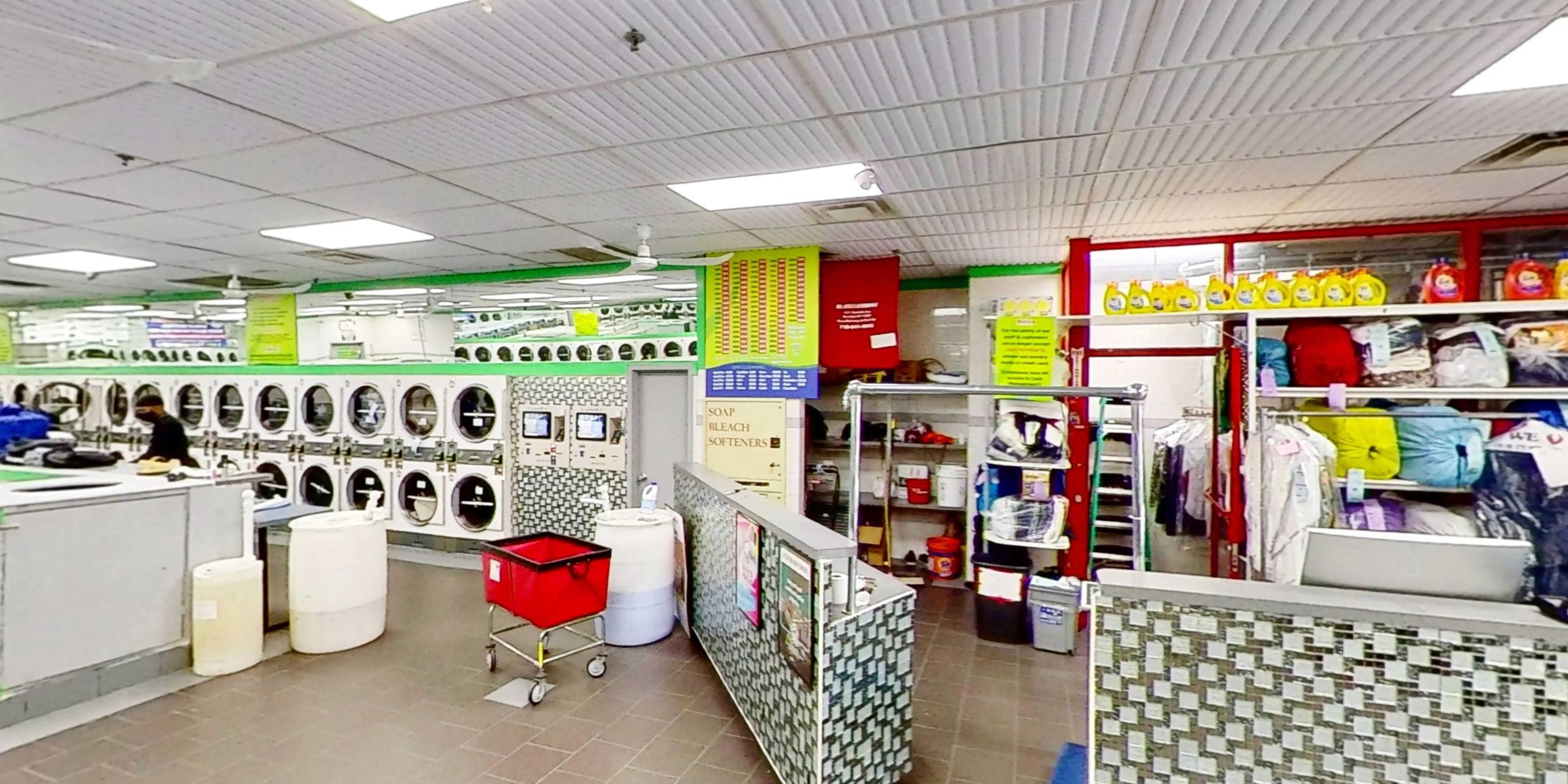 Clean n Green Laundromat - Image 10