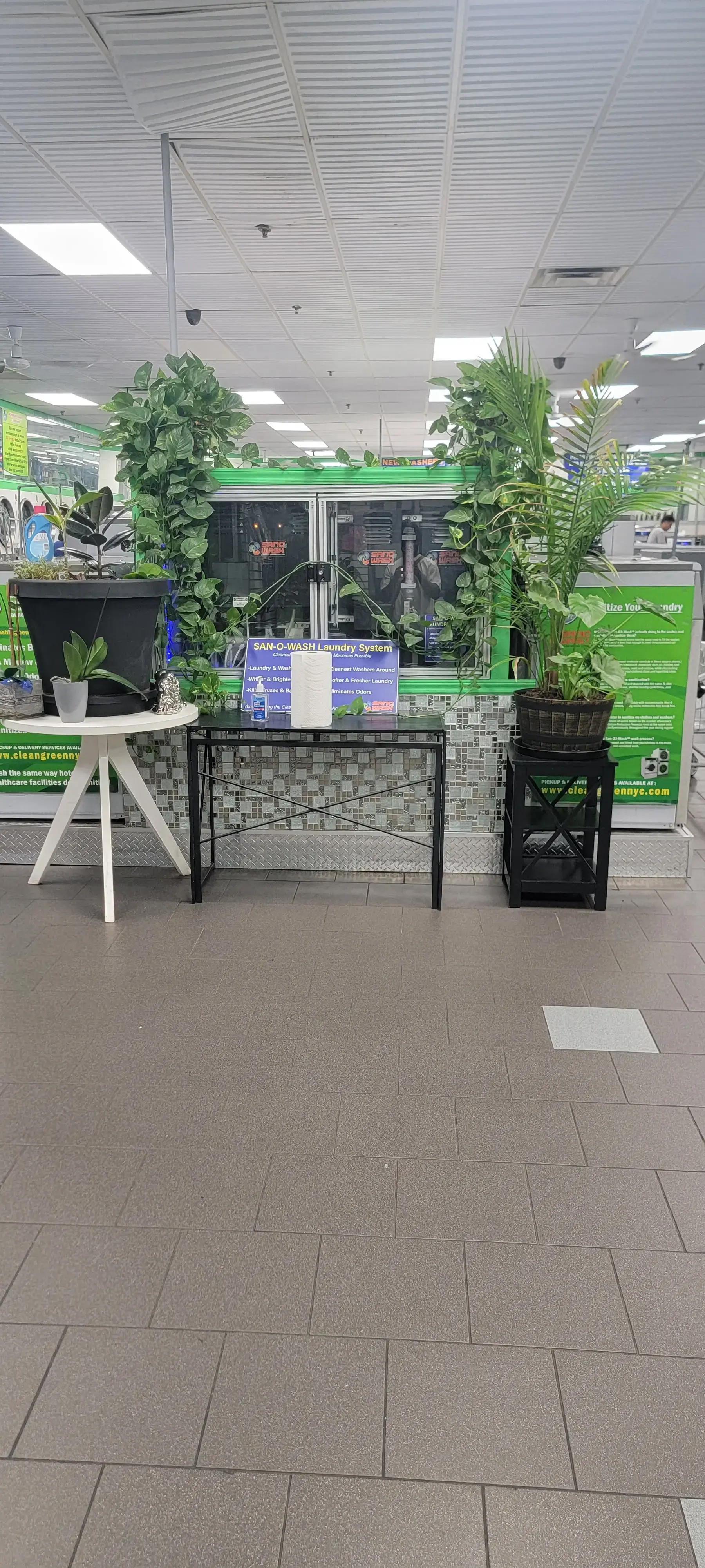 Clean n Green Laundromat thumbnail 20