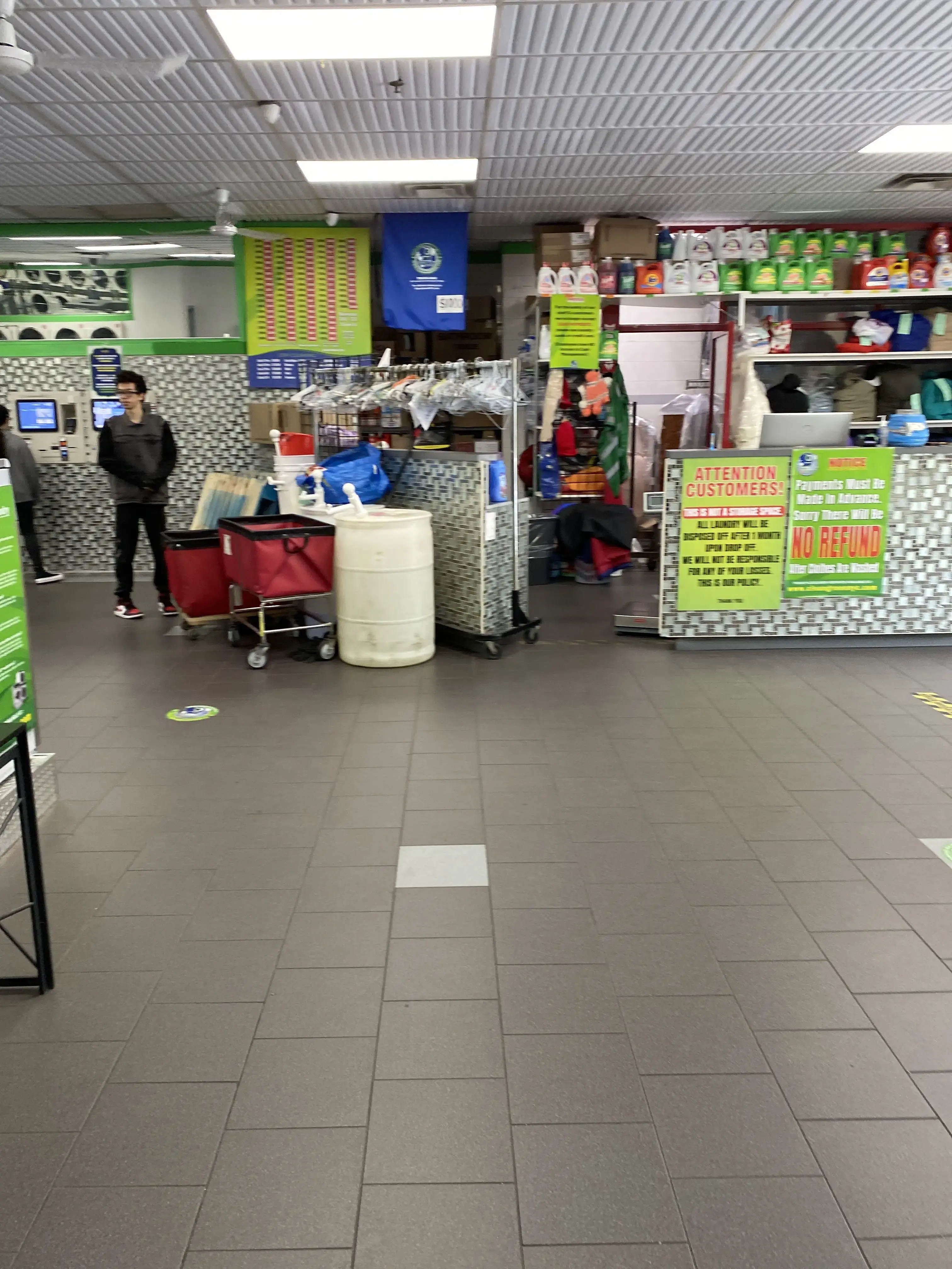 Clean n Green Laundromat - Image 14