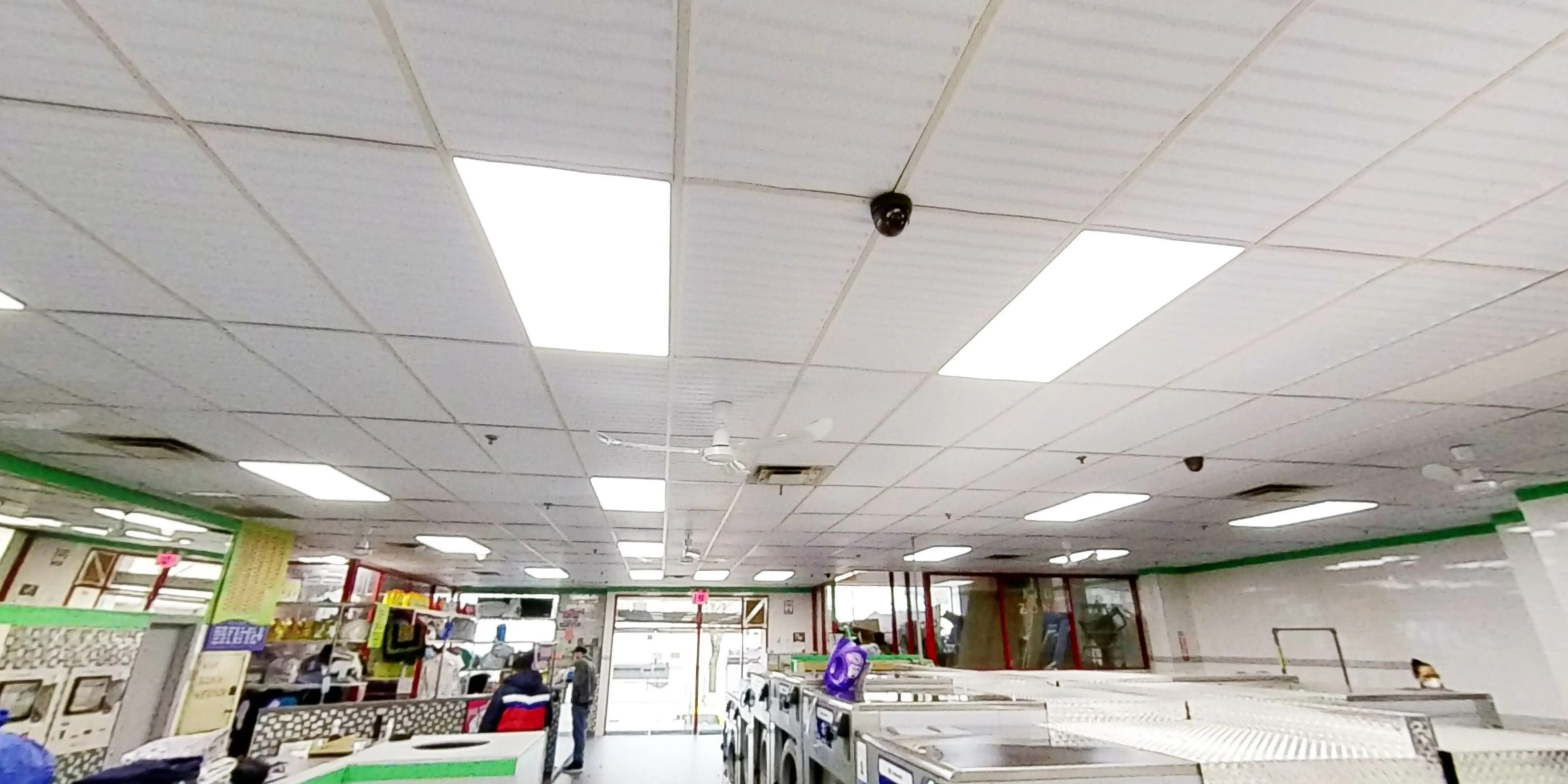 Clean n Green Laundromat thumbnail 16