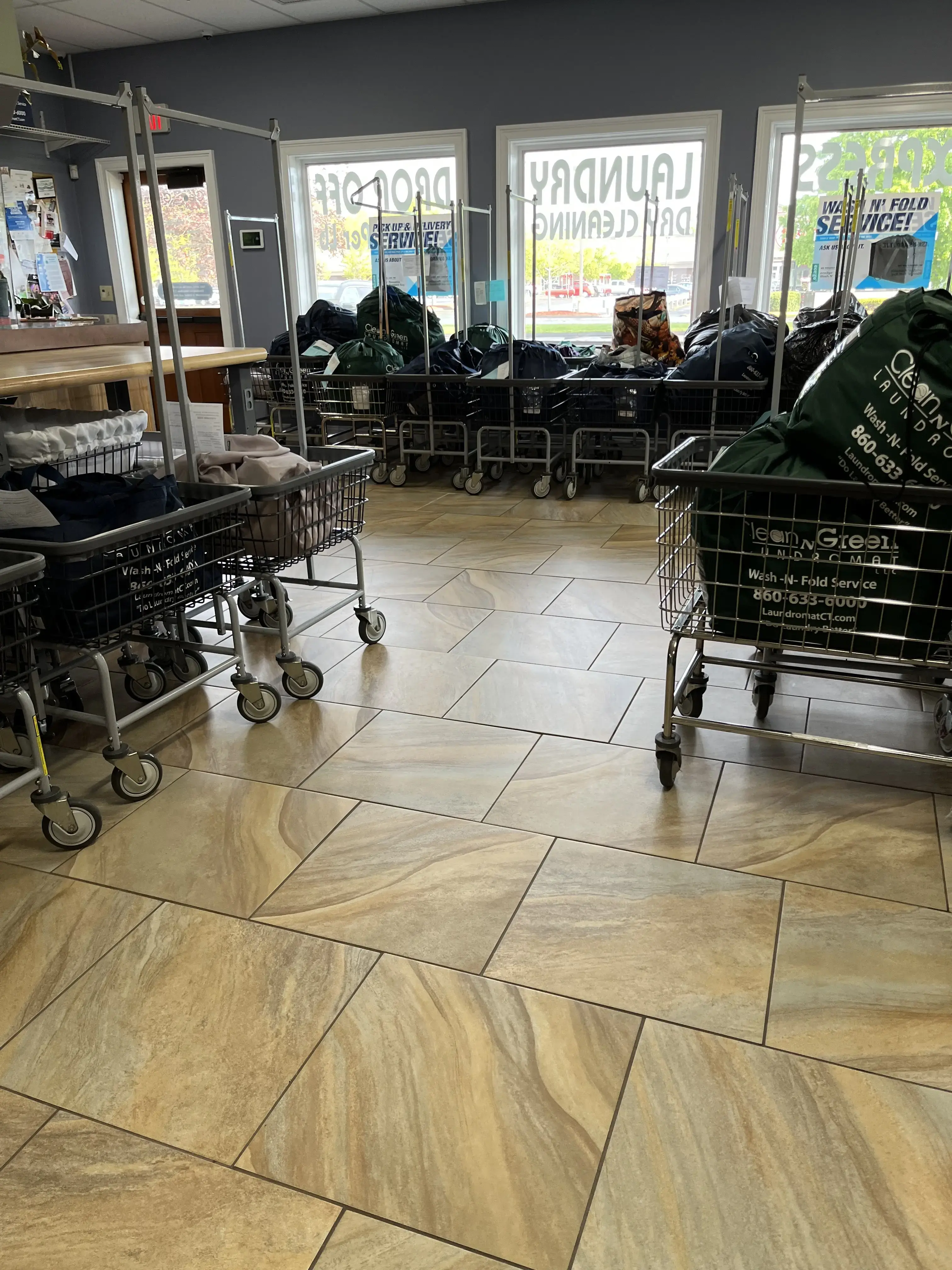 Clean N Green Laundromat & Wash N Fold thumbnail 11