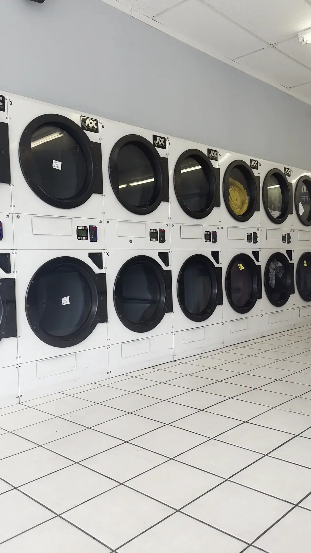Clean People Coinless Laundry thumbnail 3