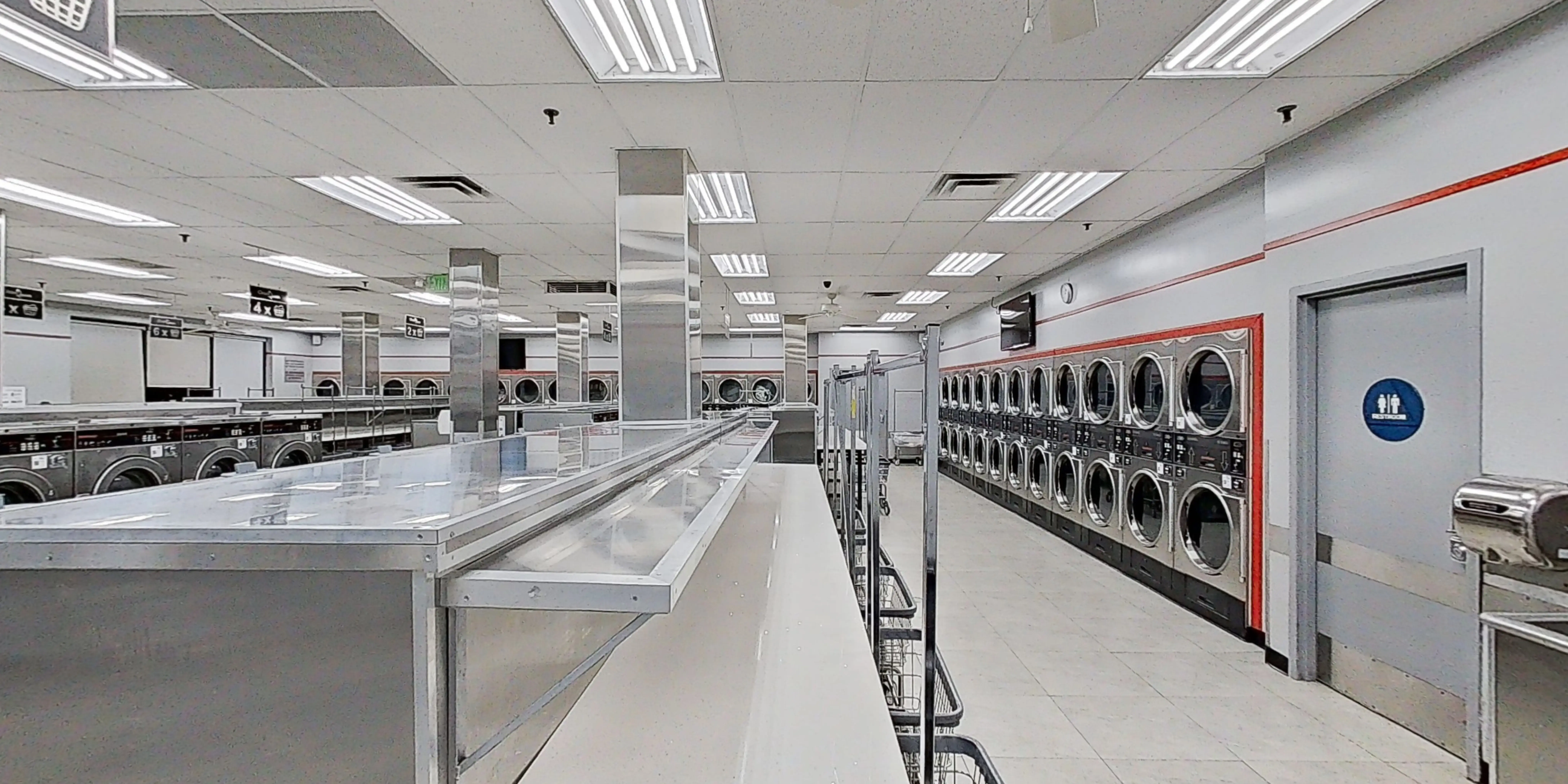 Clean Queen Laundromat thumbnail 13