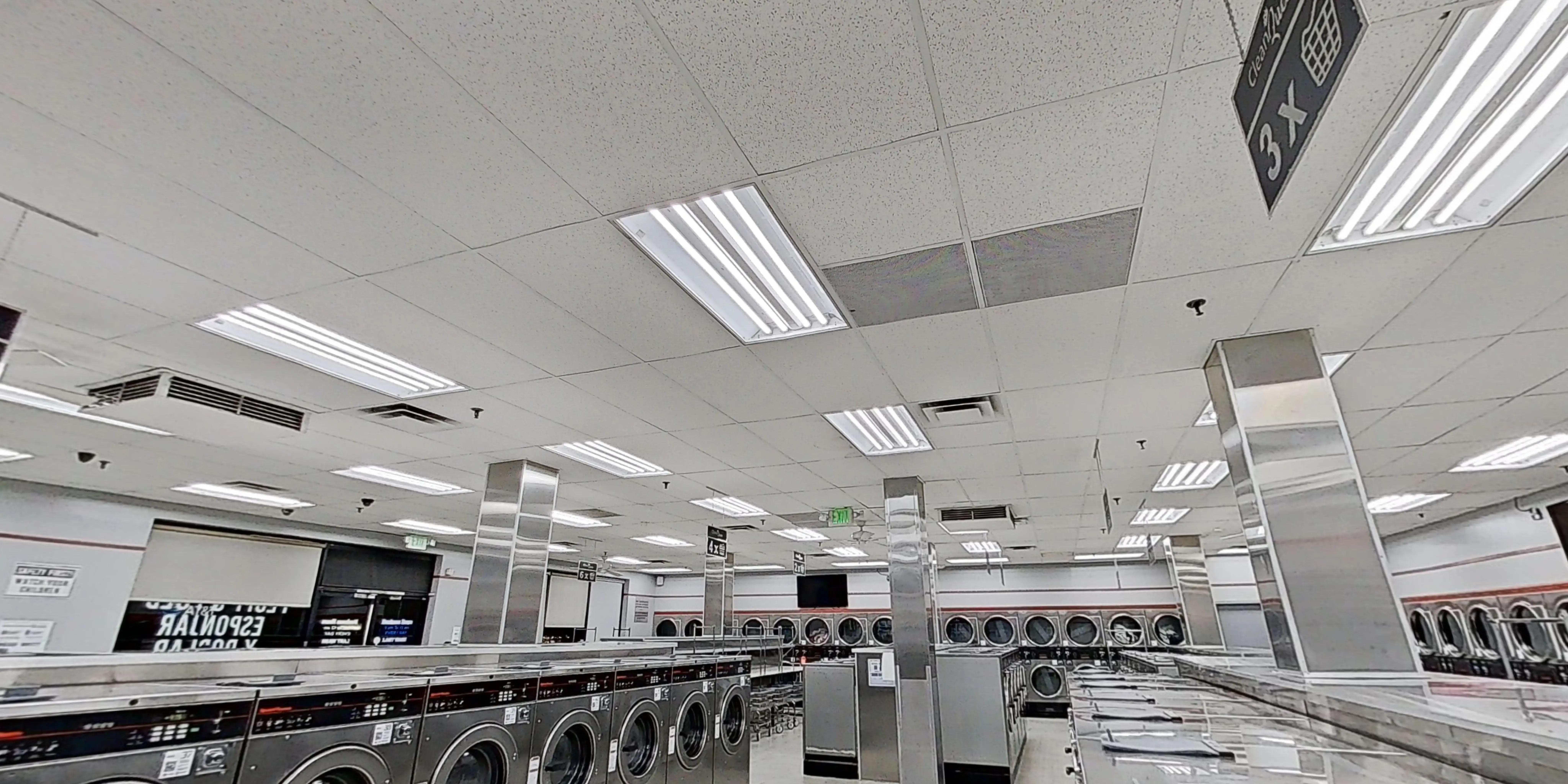 Clean Queen Laundromat thumbnail 15