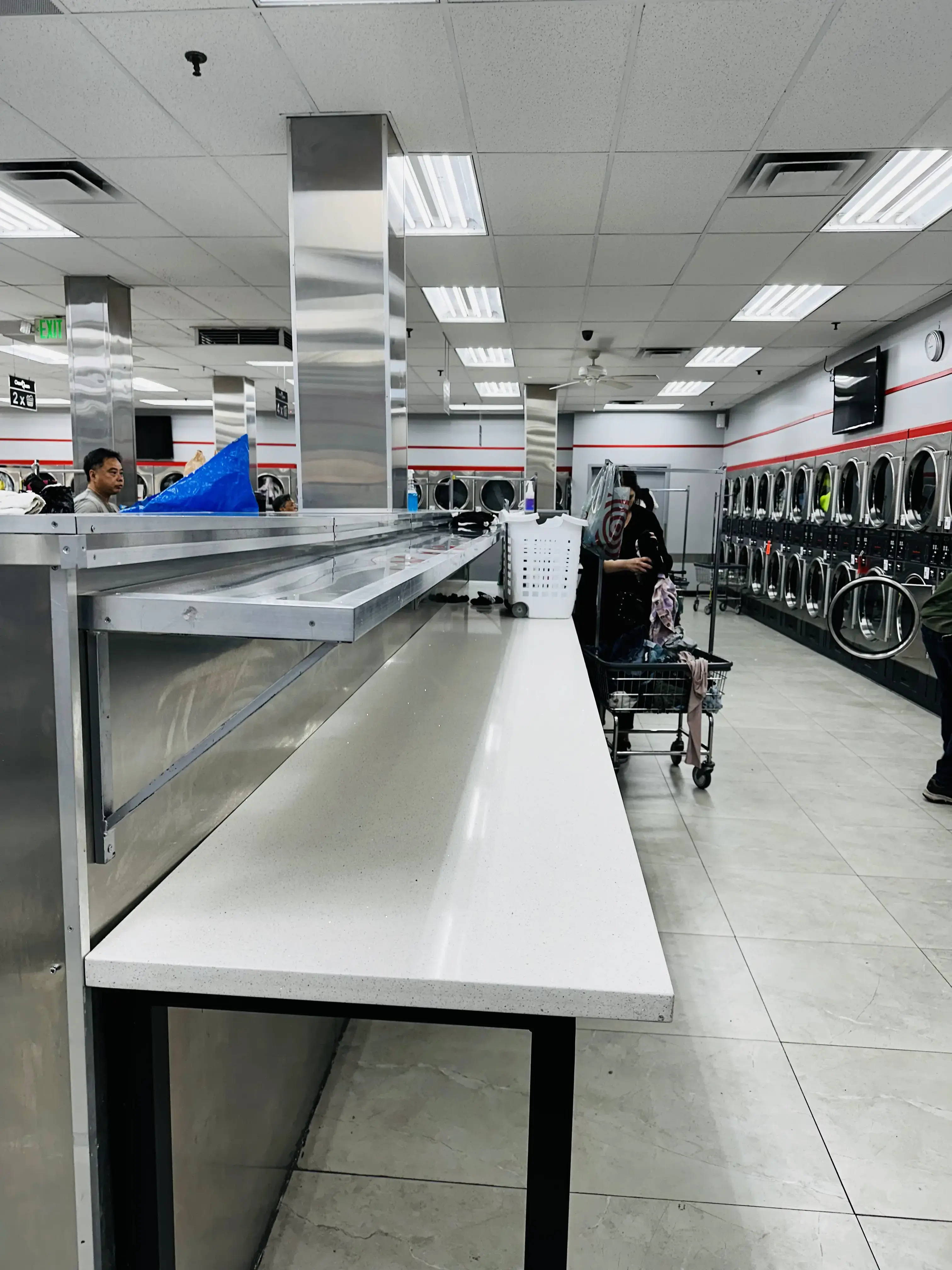Clean Queen Laundromat thumbnail 18