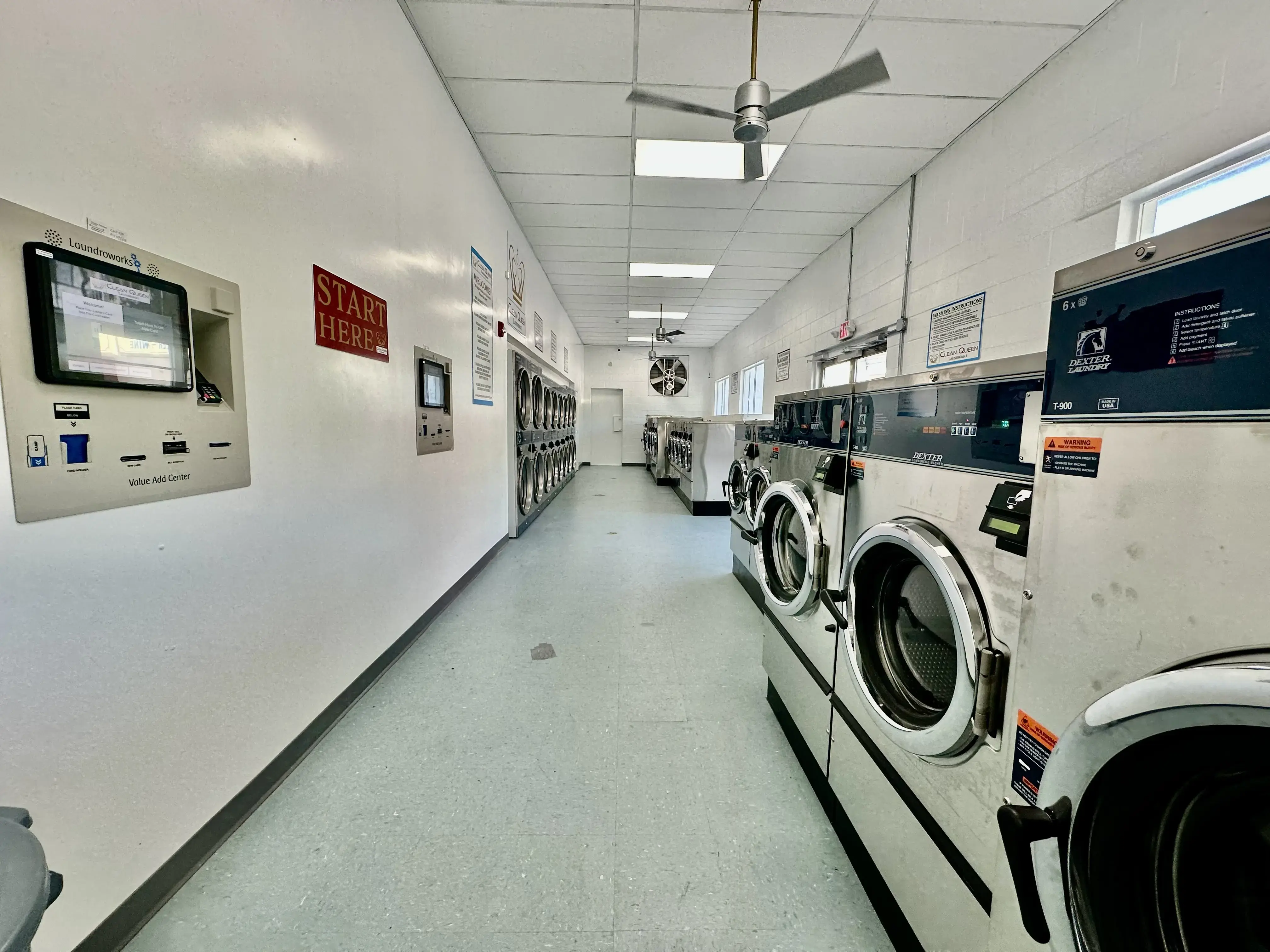 Clean Queen Laundromat thumbnail 9