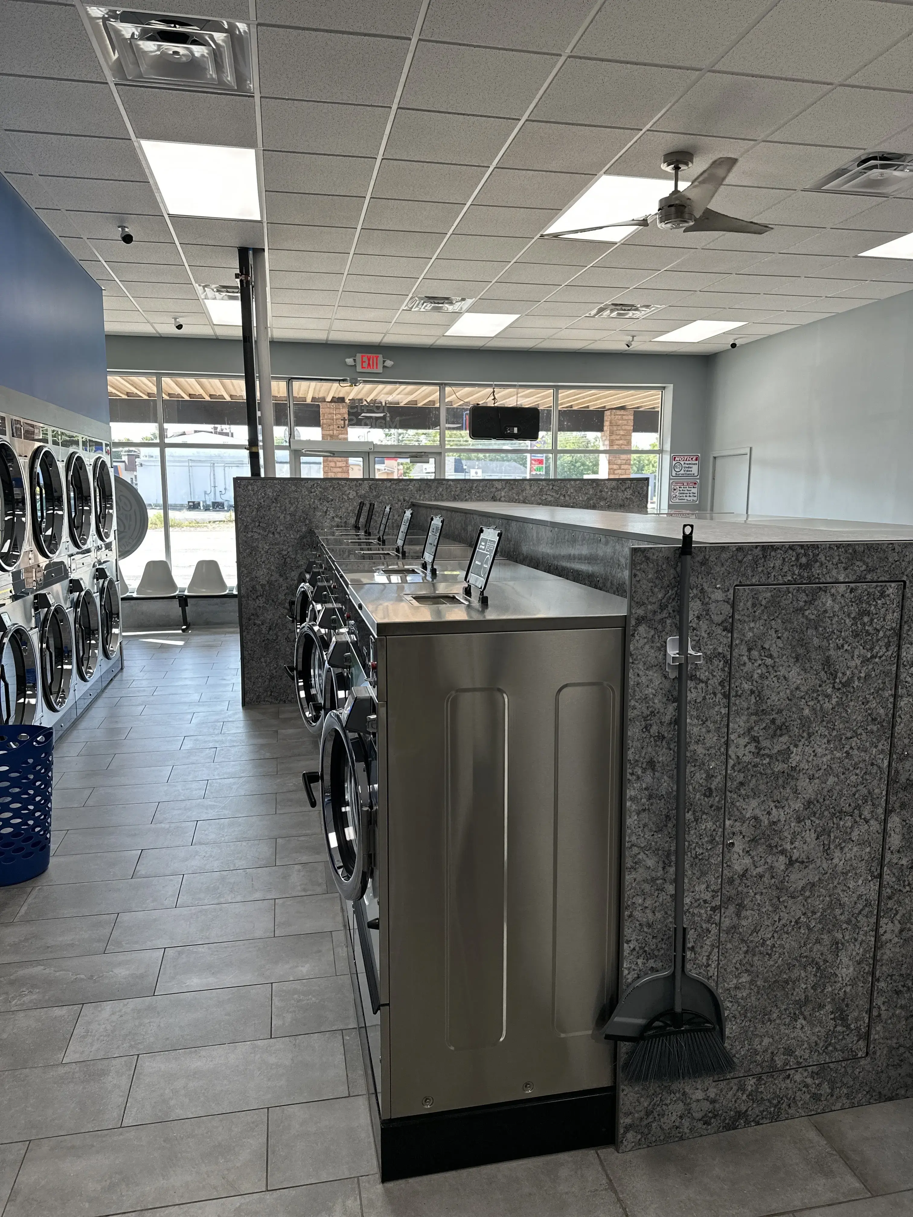 Clean & Quick Laundromat - New Middletown thumbnail 15