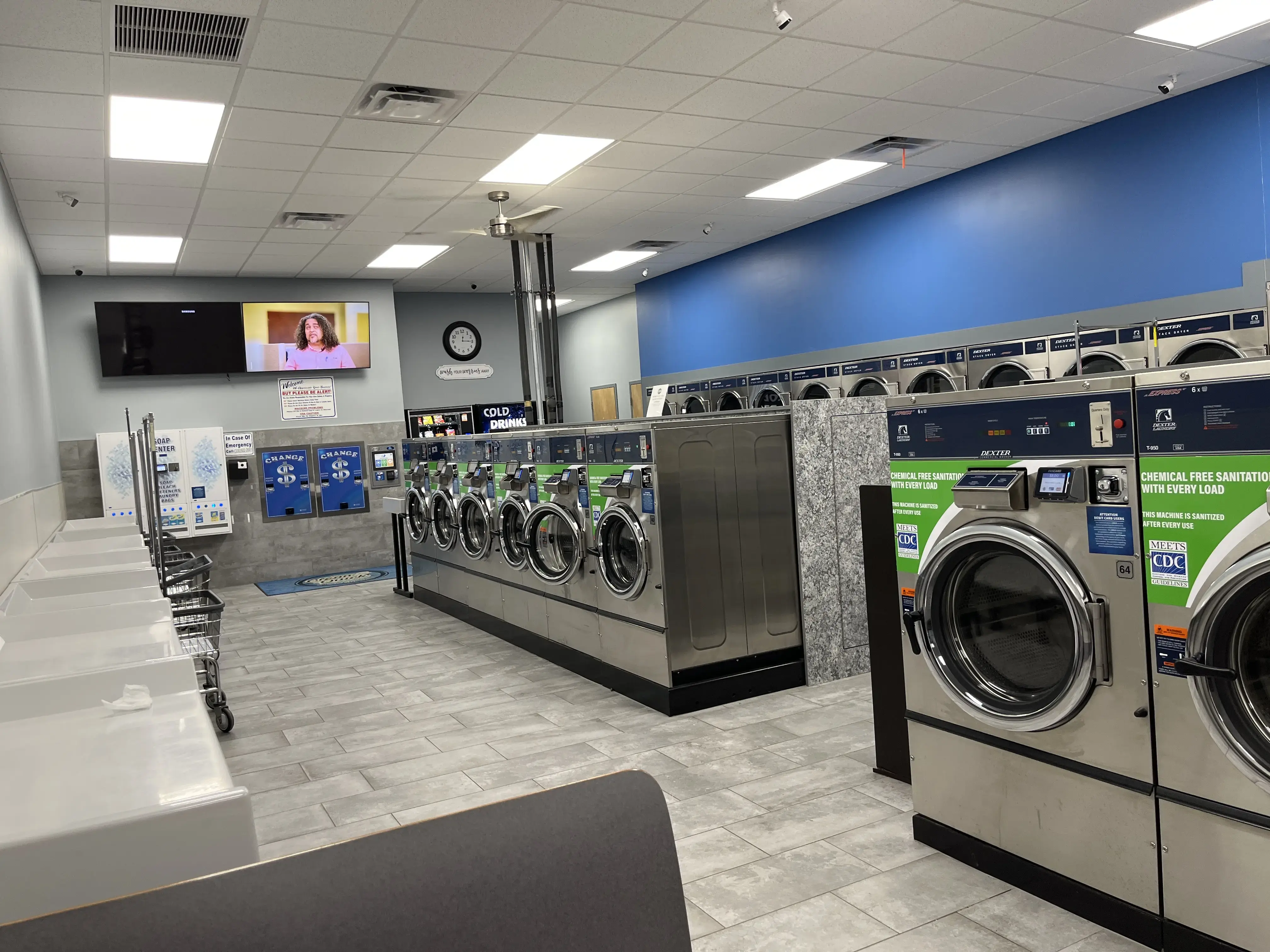 Clean & Quick Laundromat - New Middletown thumbnail 2