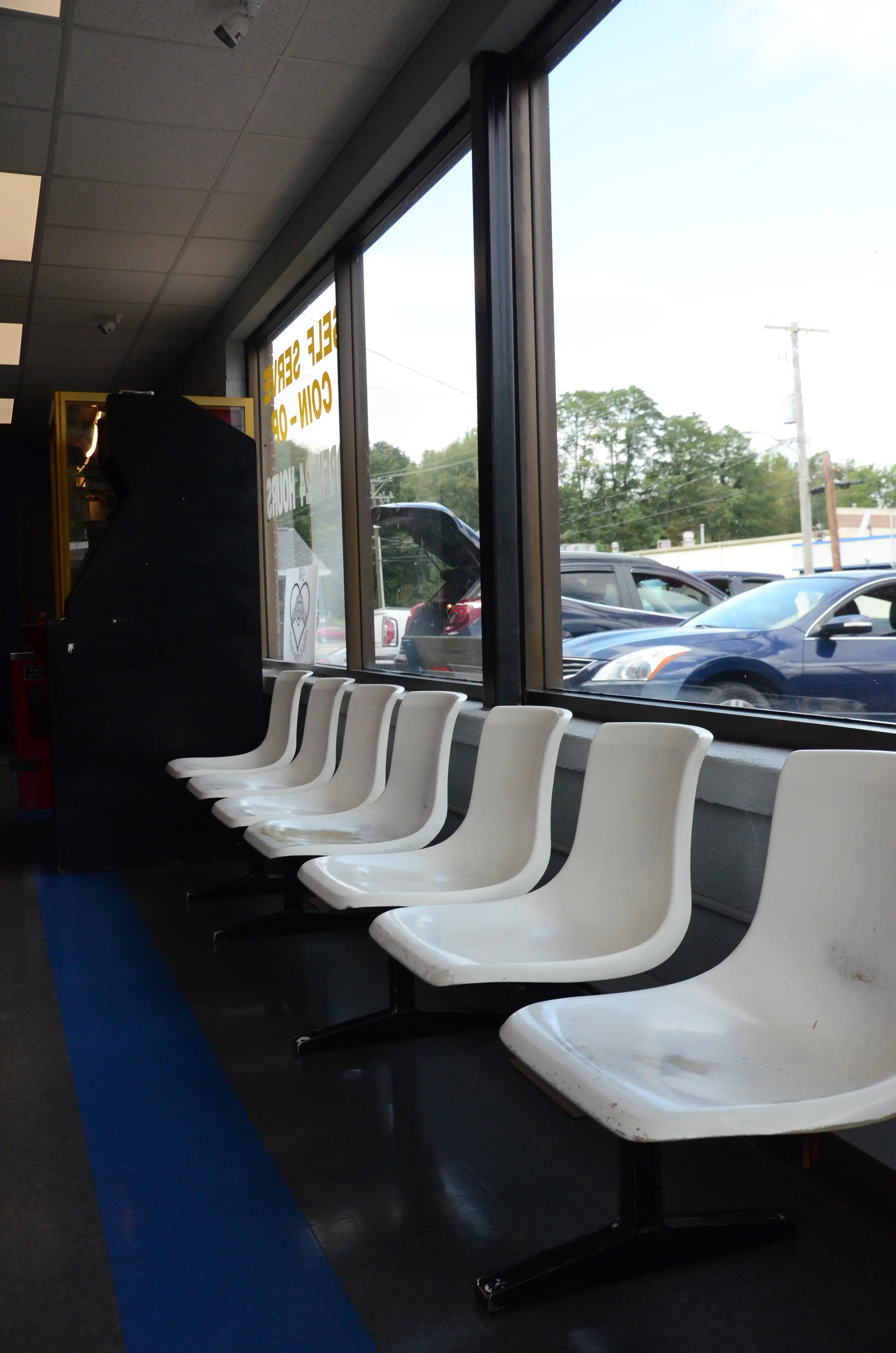 Clean & Quick Laundromat - Newton Falls - Image 5