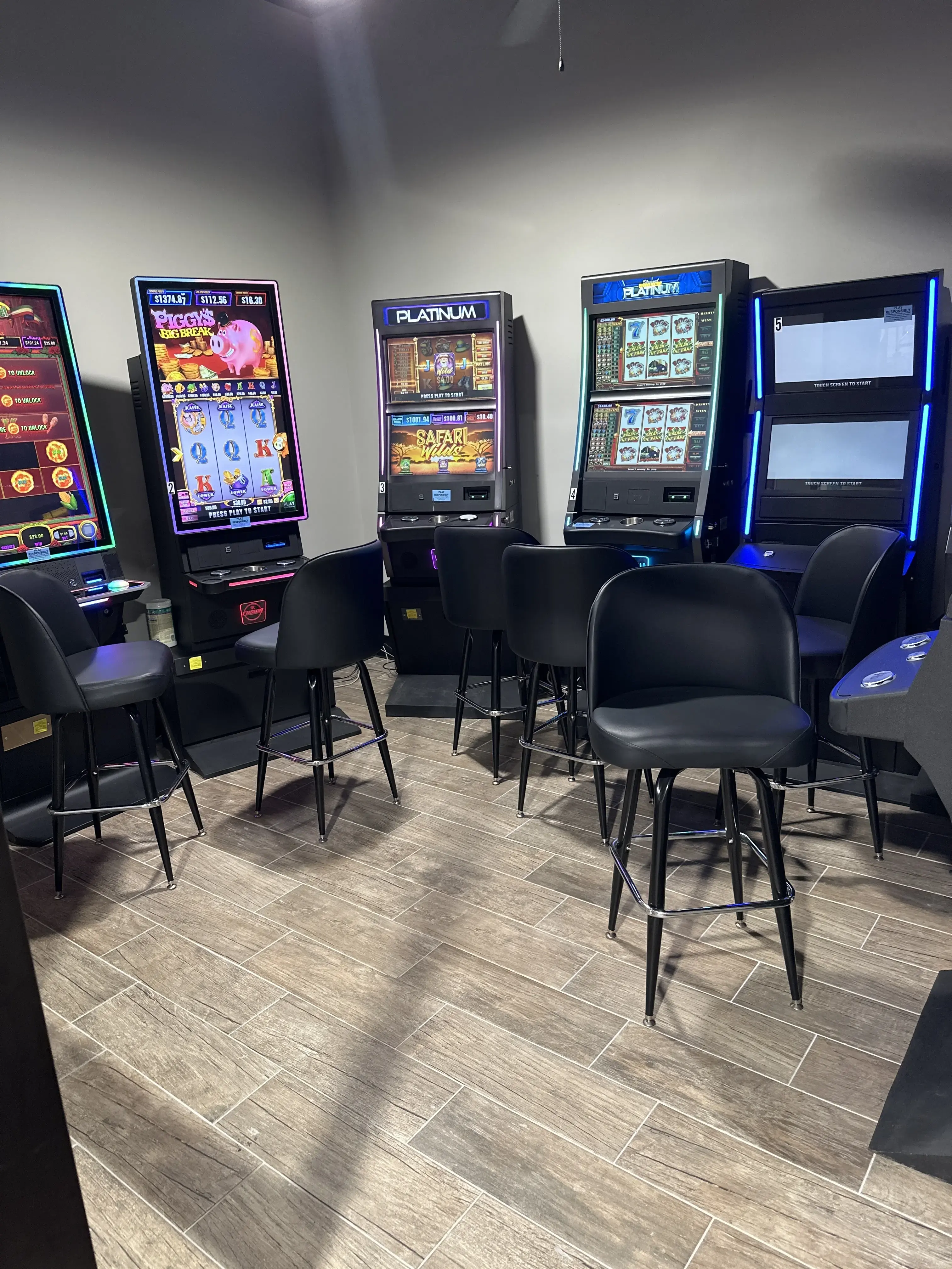 Clean Right Laundromat - Image 7