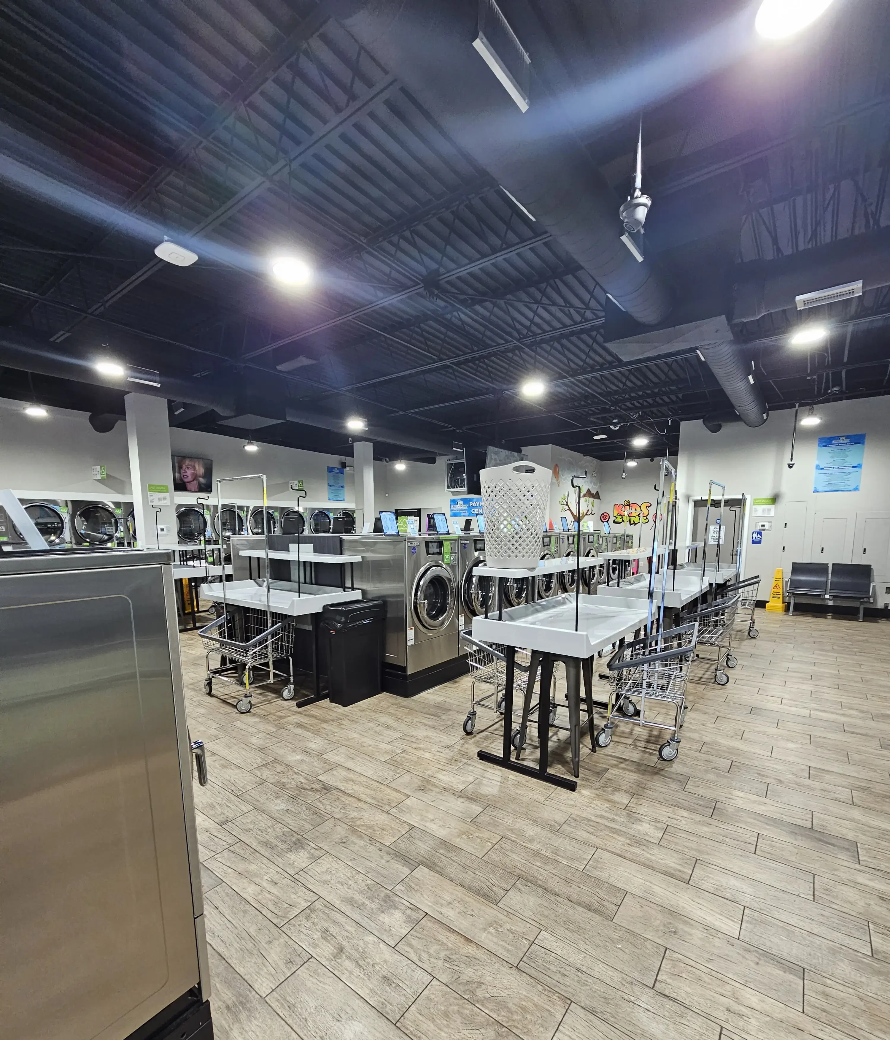 Clean Right Laundromat - Image 3