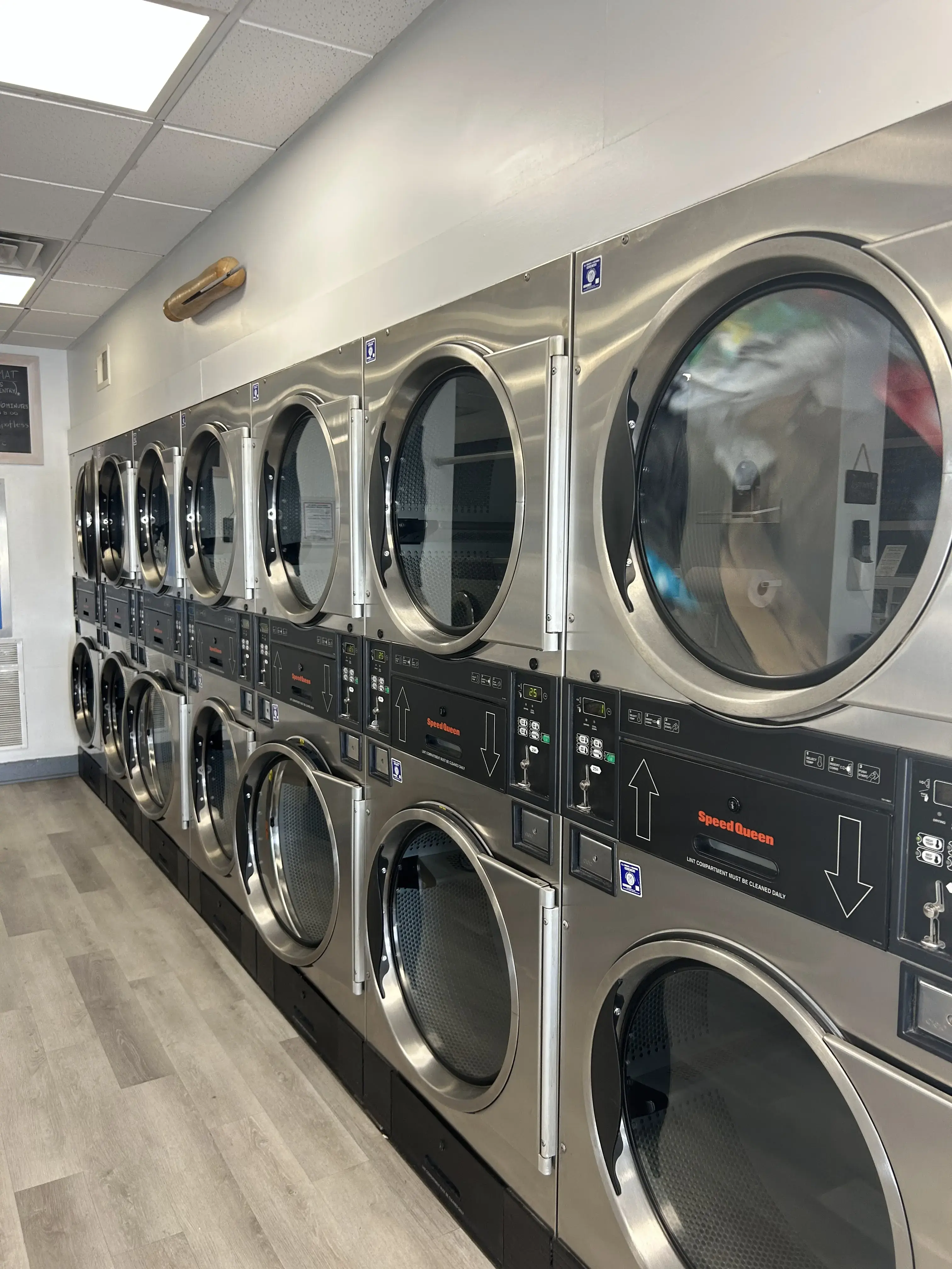 Clean Sheets Laundromat with Drop-Off Wash & Fold Service - Image 15