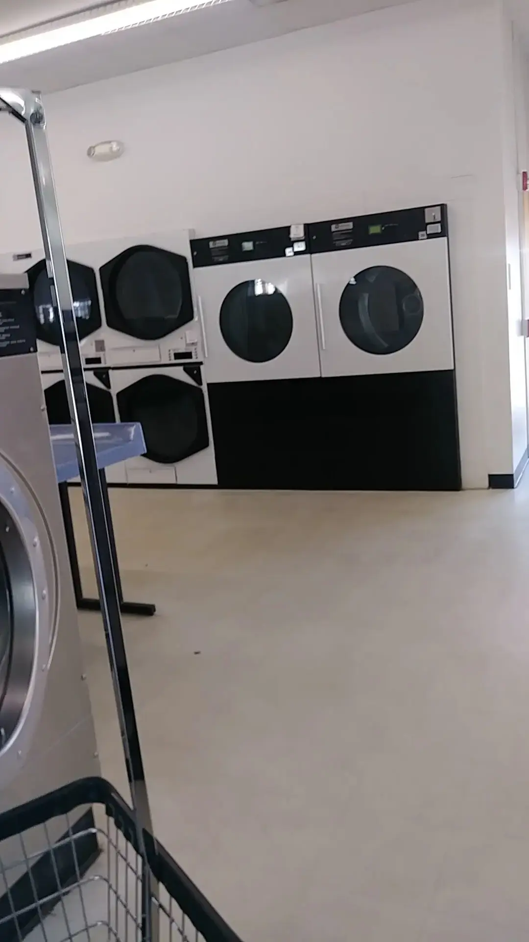 Clean Slate Laundromat thumbnail 15
