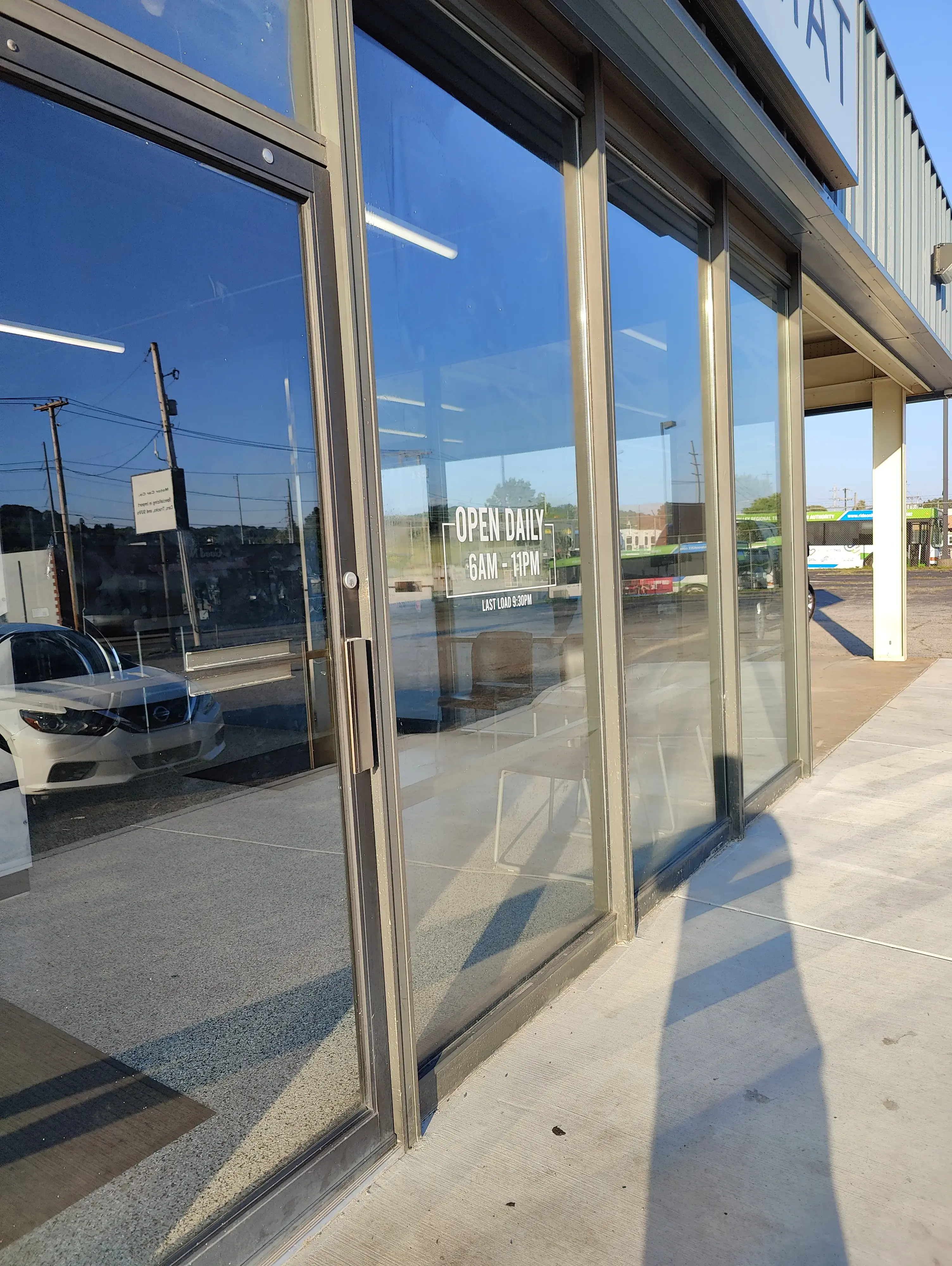 Clean Slate Laundromat thumbnail 2
