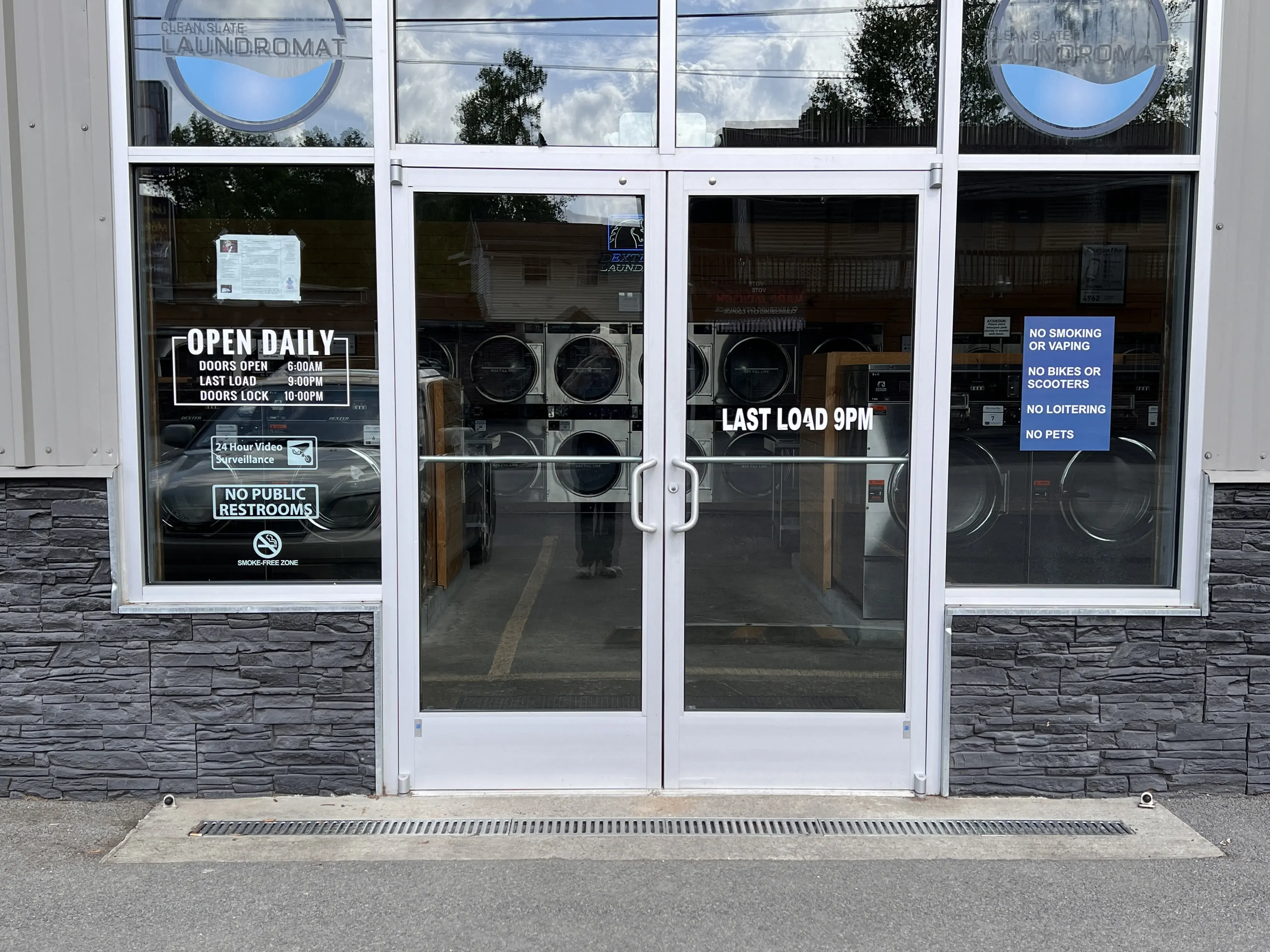 Clean Slate Laundromat - Image 11
