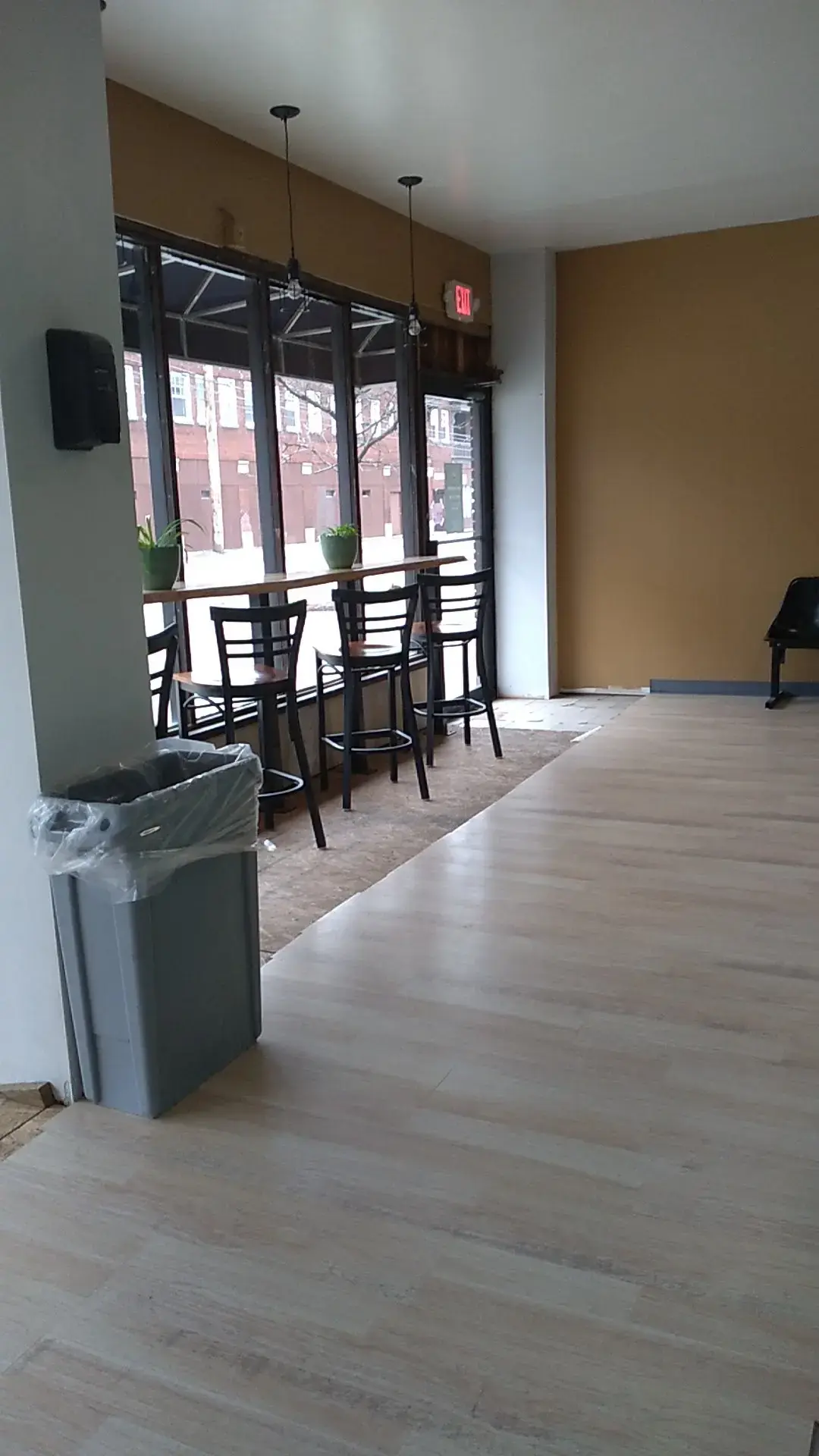 Clean Slate Laundromat - Image 10