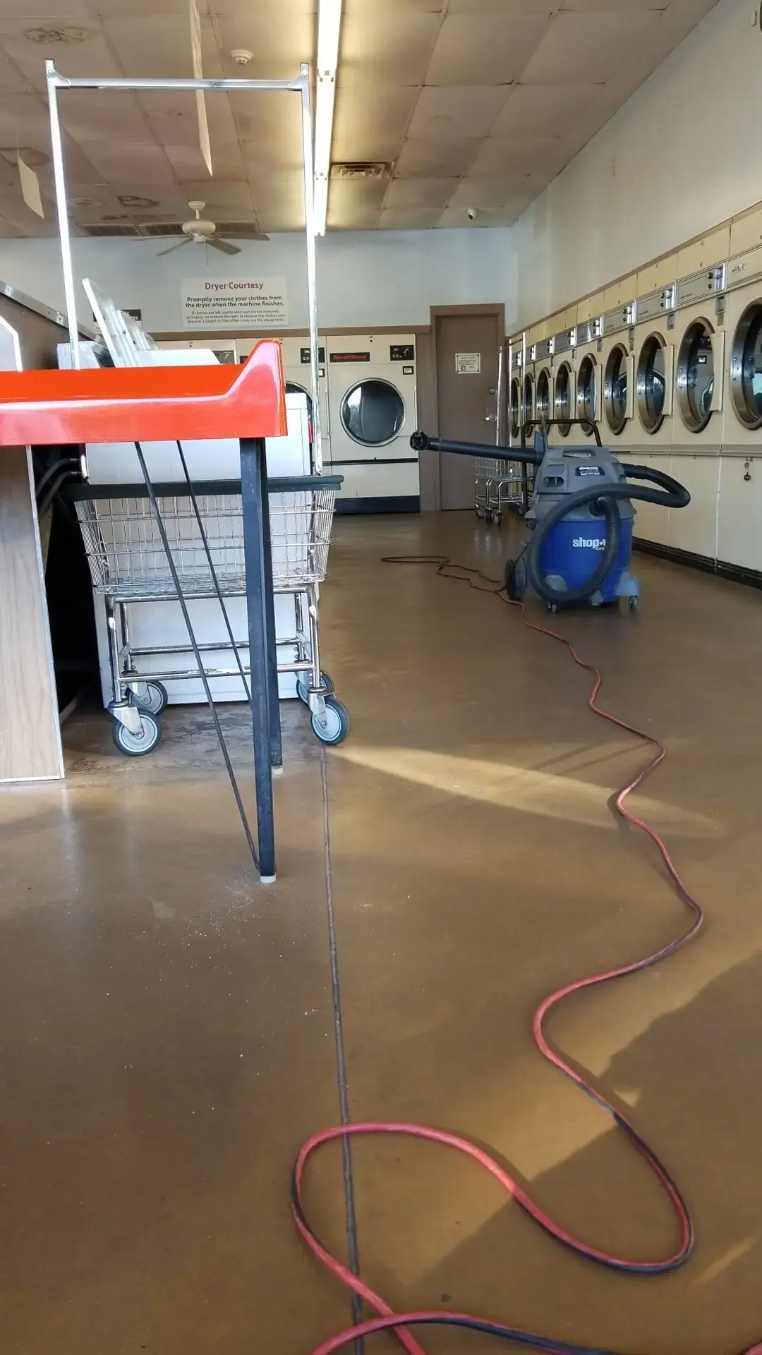 Clean Threads Super Laundry - Image 12
