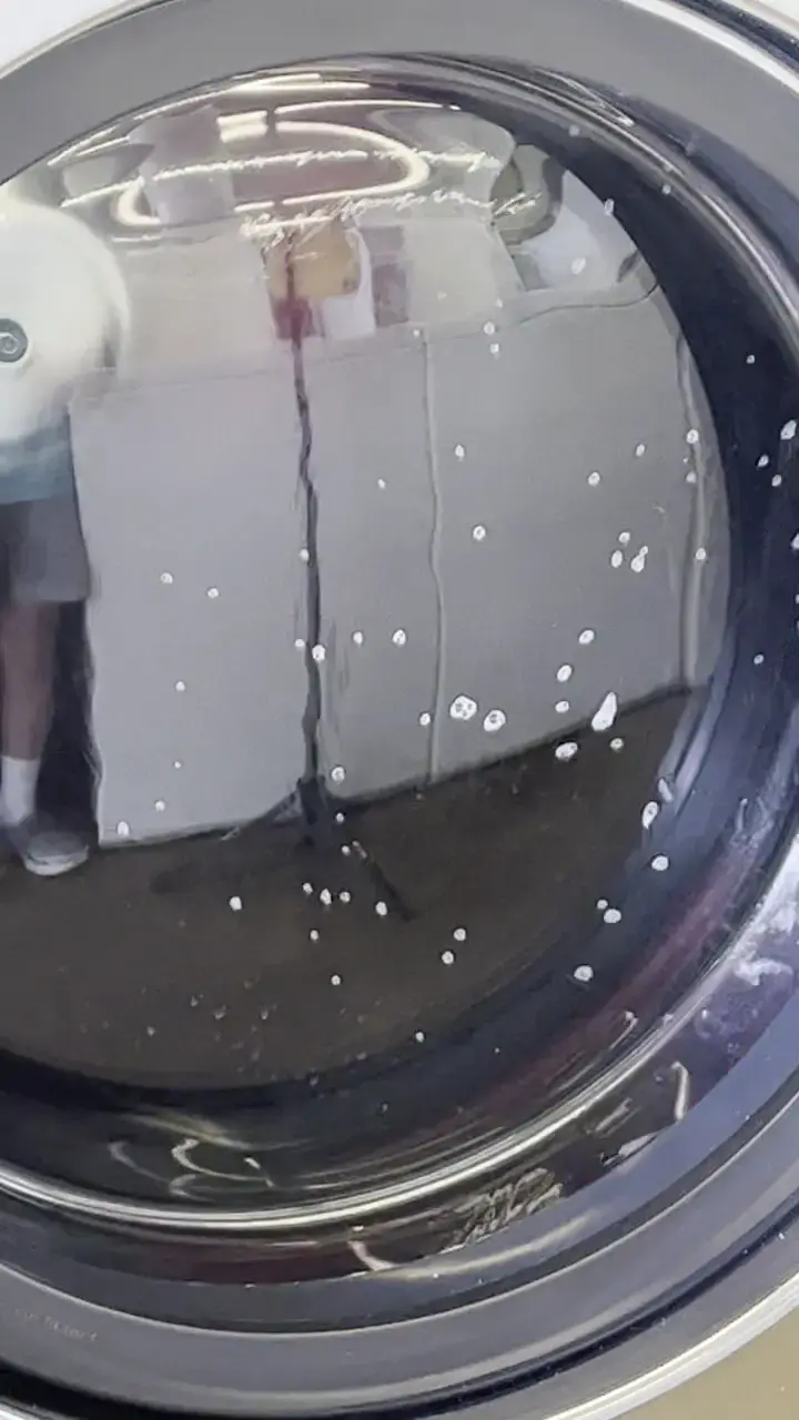 Clean Threads Super Laundry - Image 13