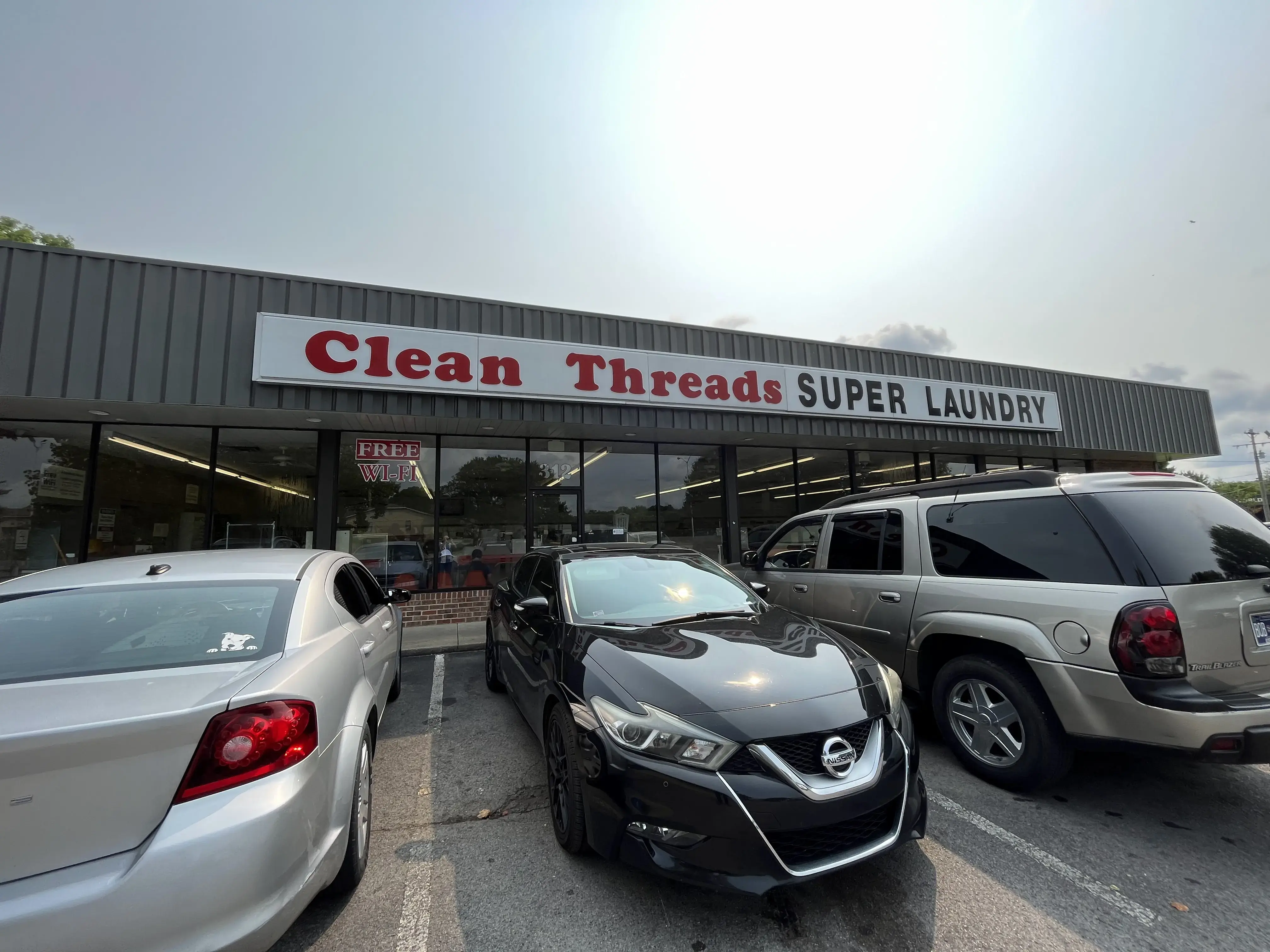 Clean Threads Super Laundry thumbnail 8