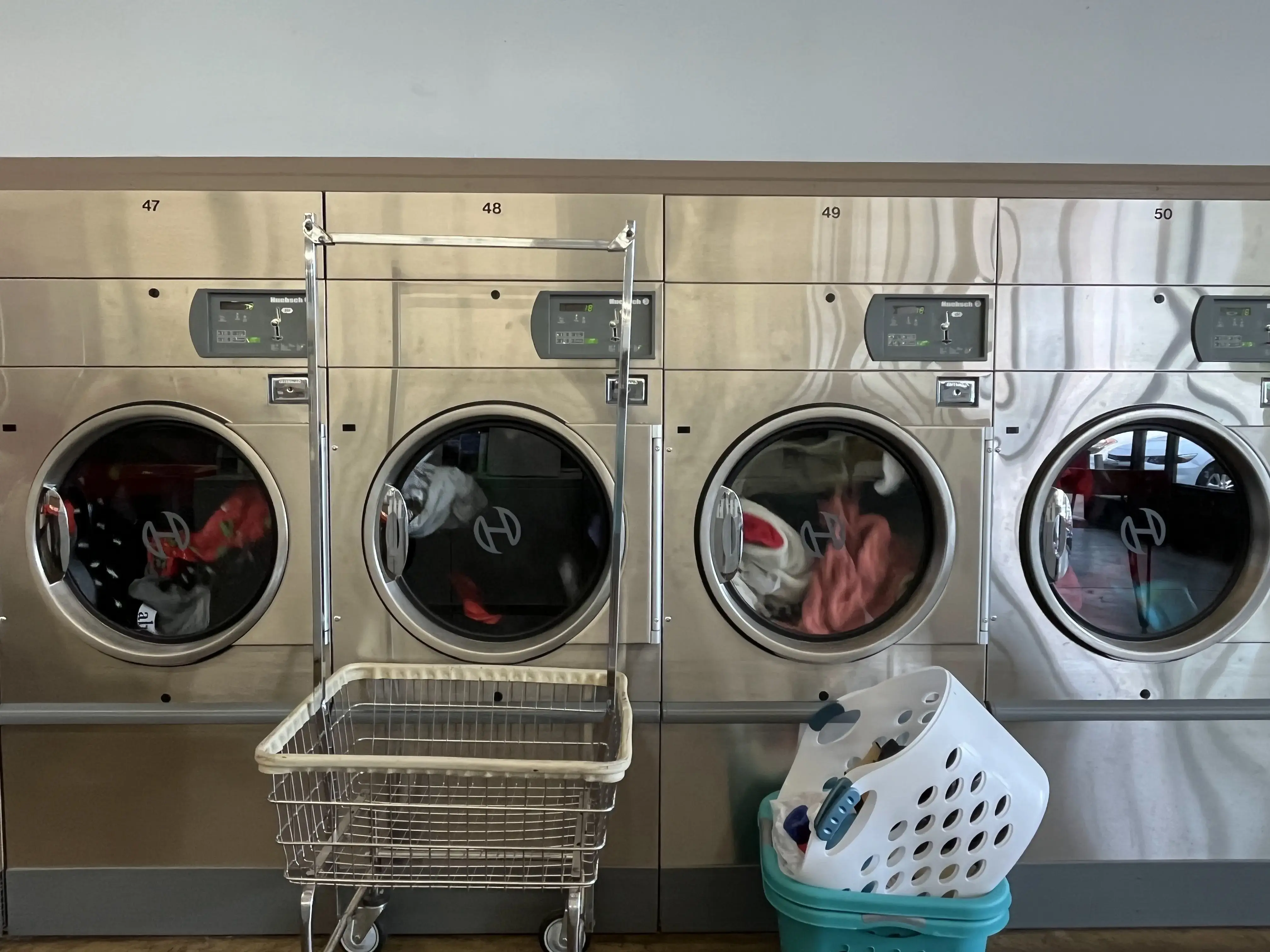 Clean Threads Super Laundry - Image 3