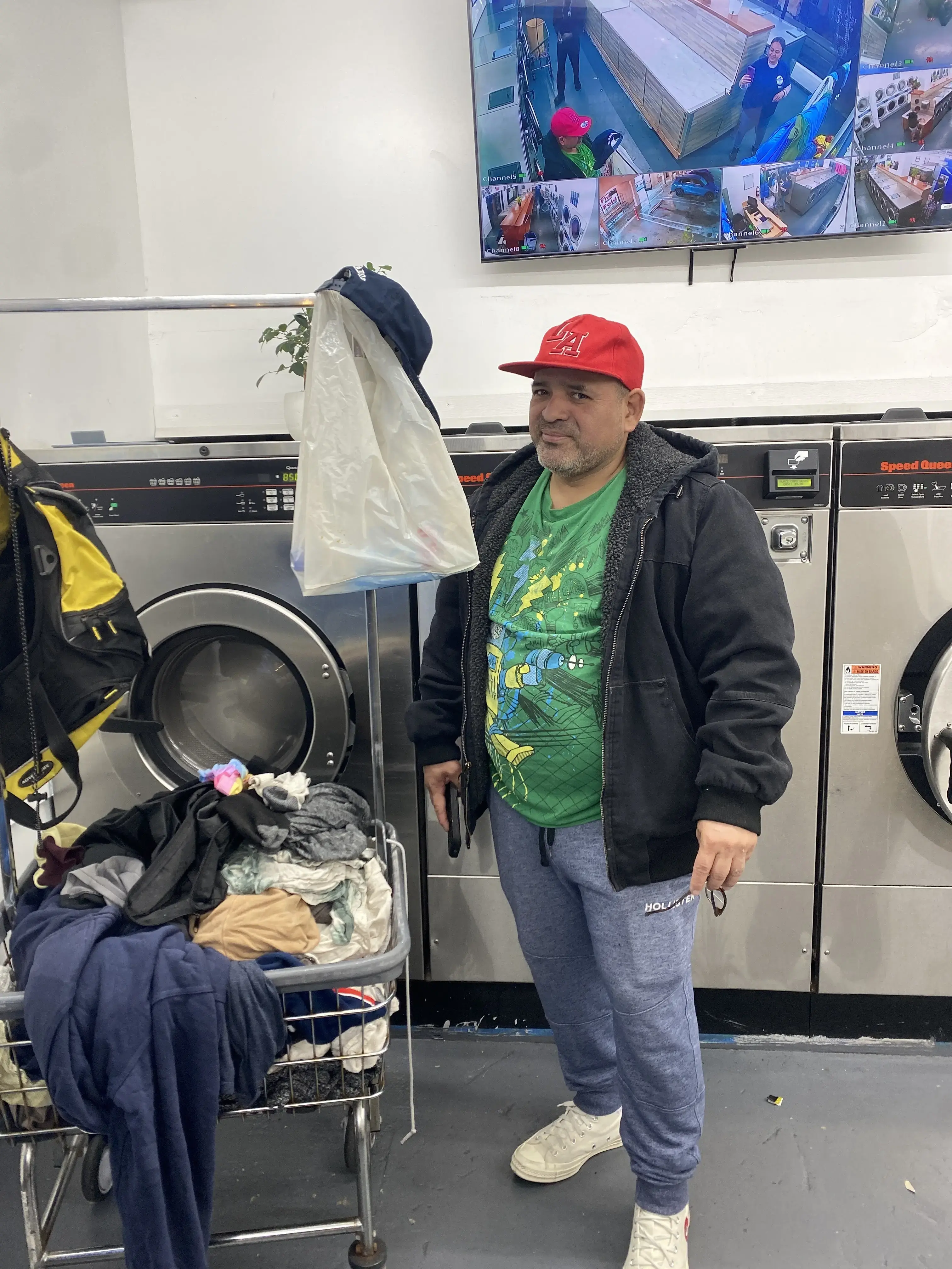 Clean Tide Laundromat - Image 12
