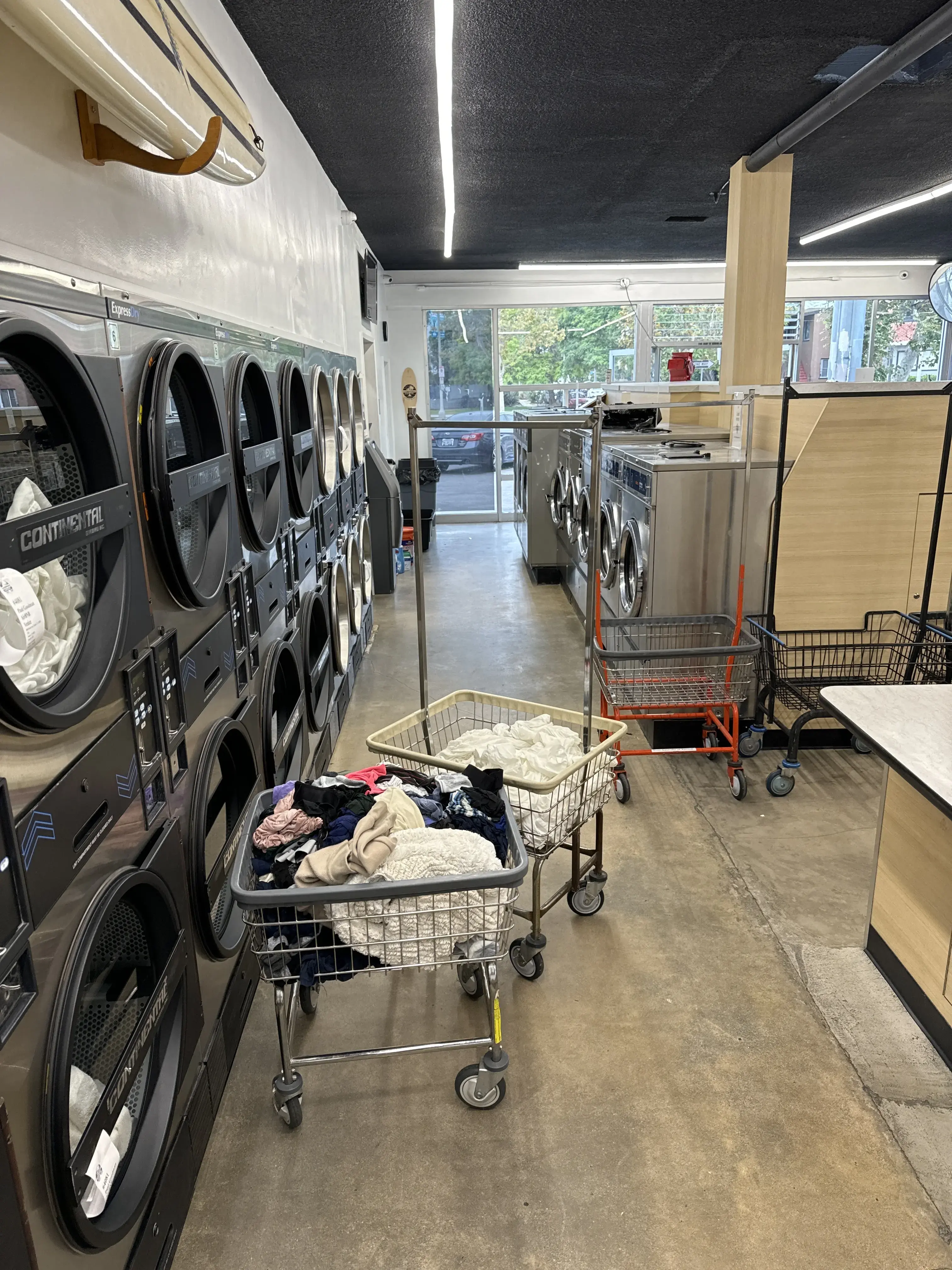 Clean Tide Laundromat - Image 16