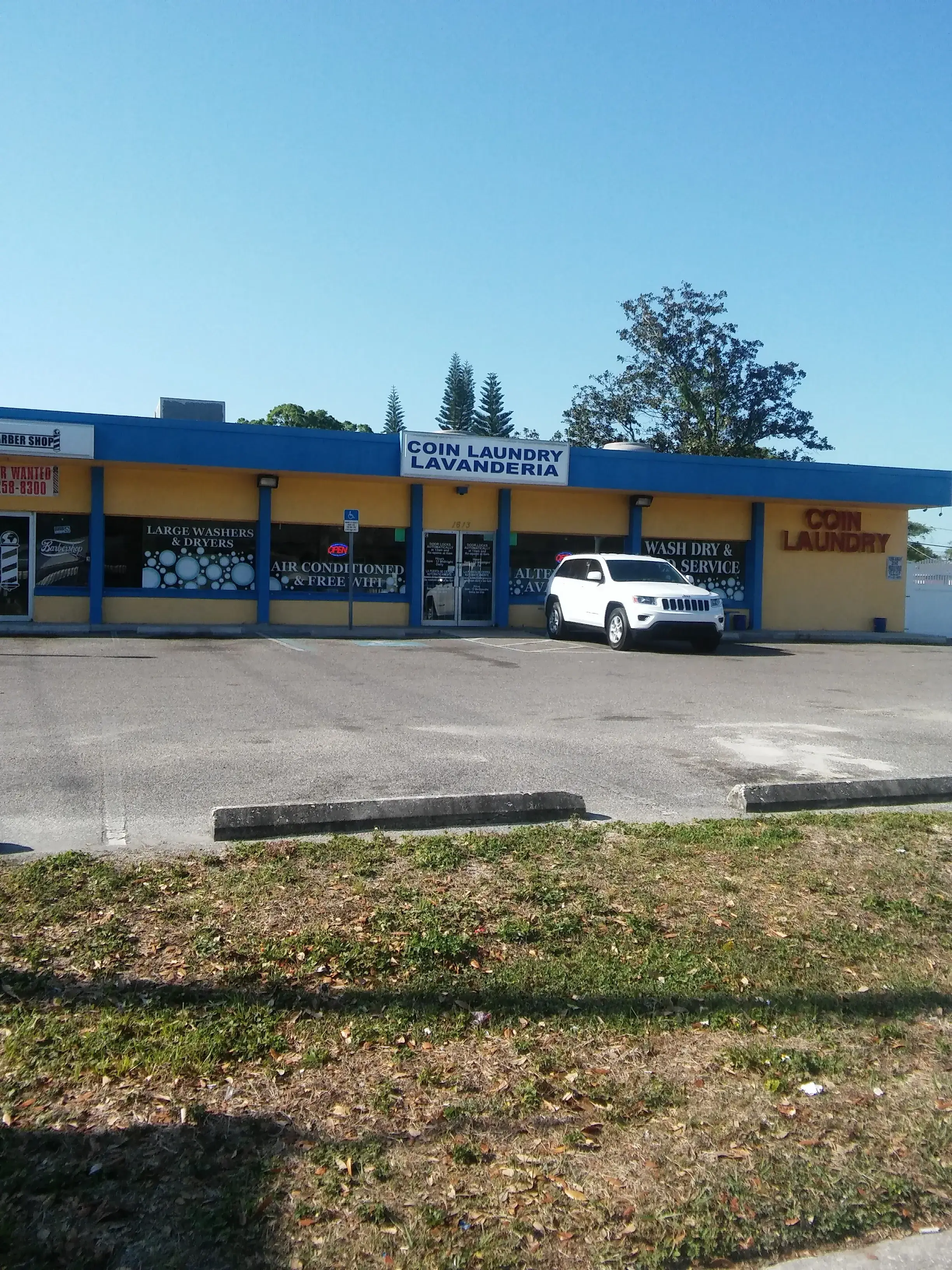 Clean Vibes Laundry Company thumbnail 18