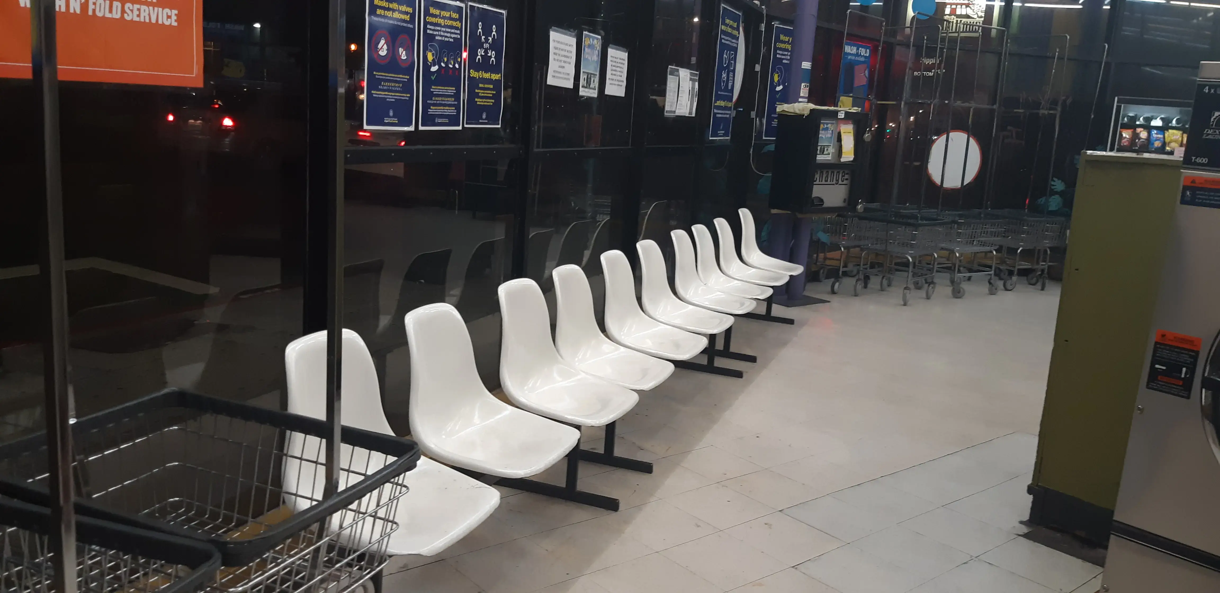 Clean Wash Center Laundry thumbnail 8