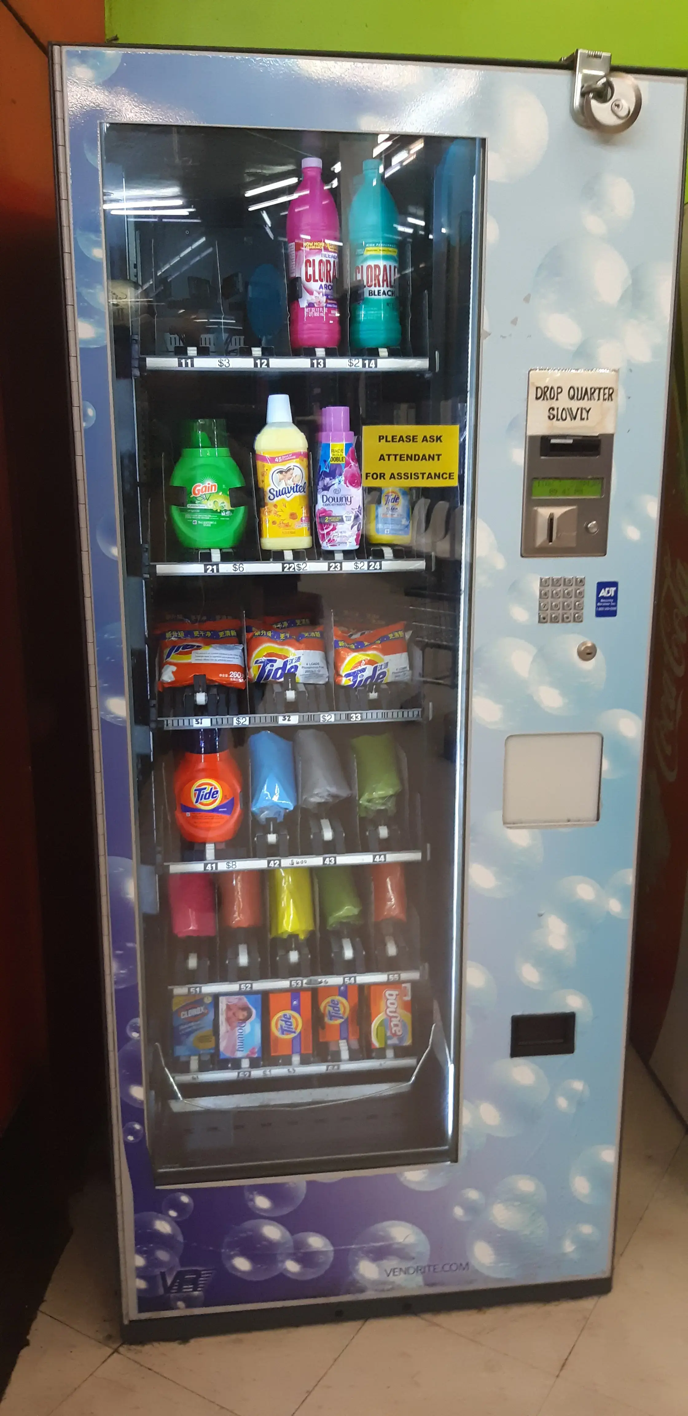 Clean Wash Center Laundry thumbnail 15