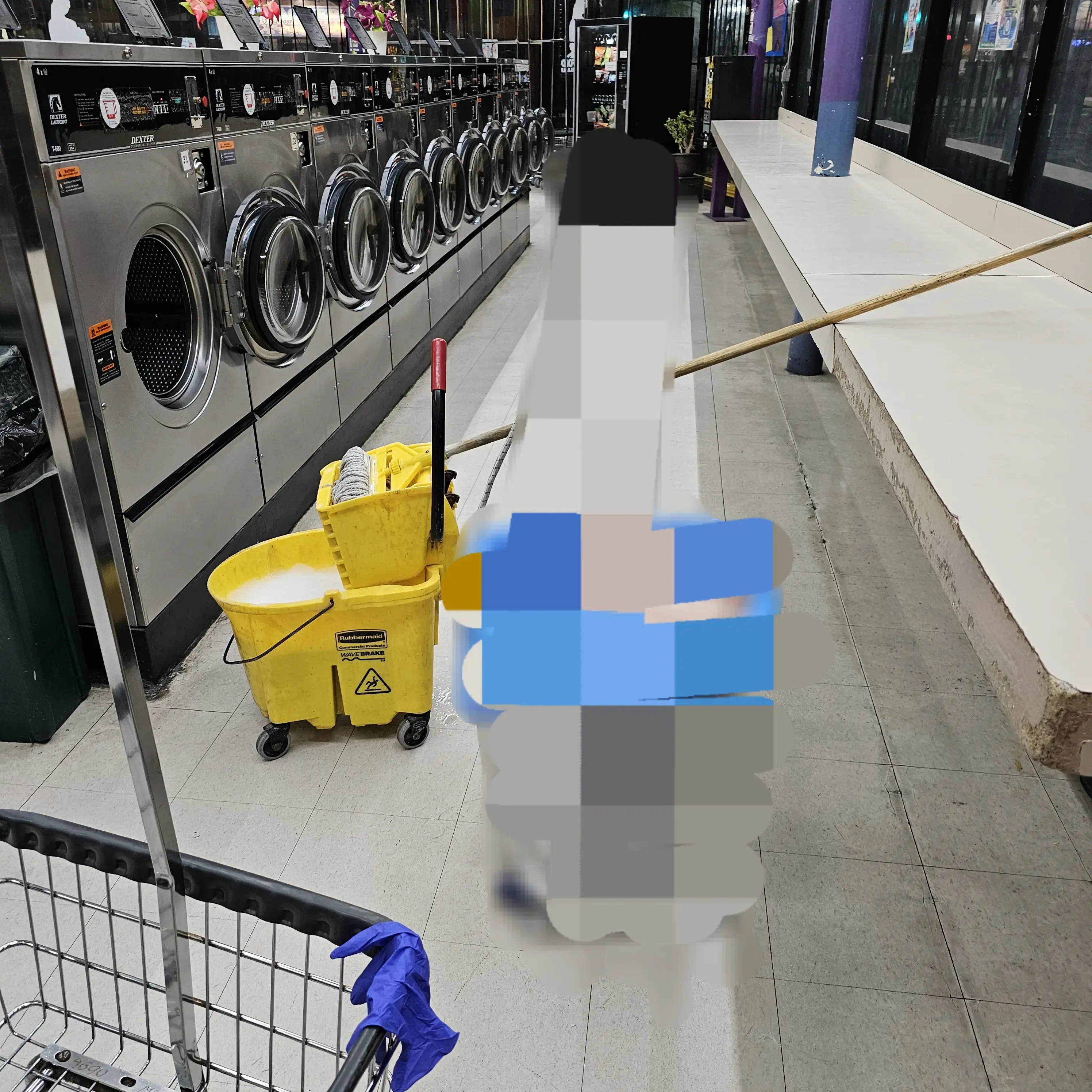 Clean Wash Center Laundry thumbnail 1