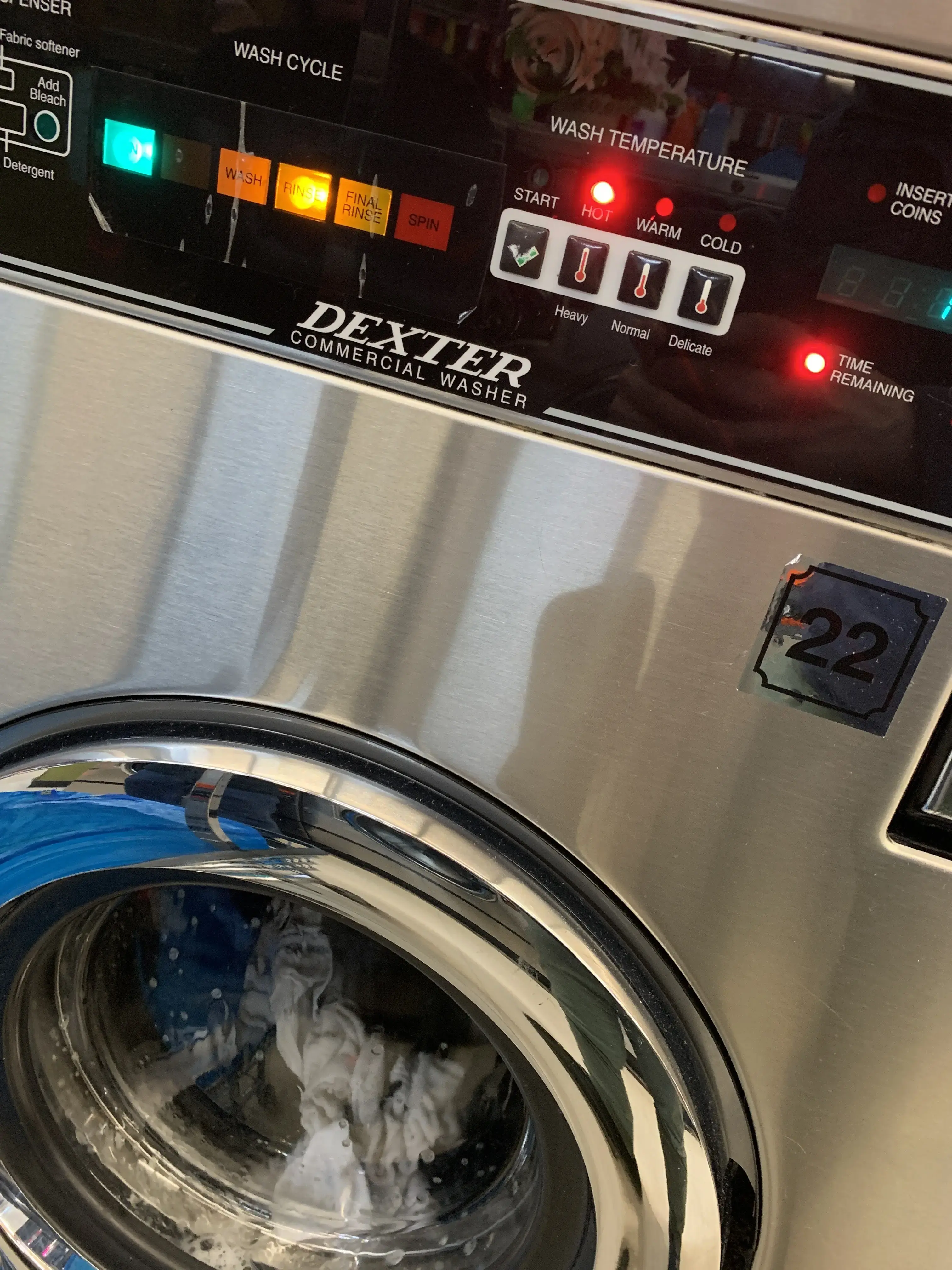Clean Wash Center Laundry thumbnail 18