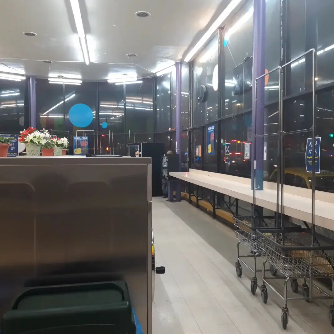 Clean Wash Center Laundry - Image 2