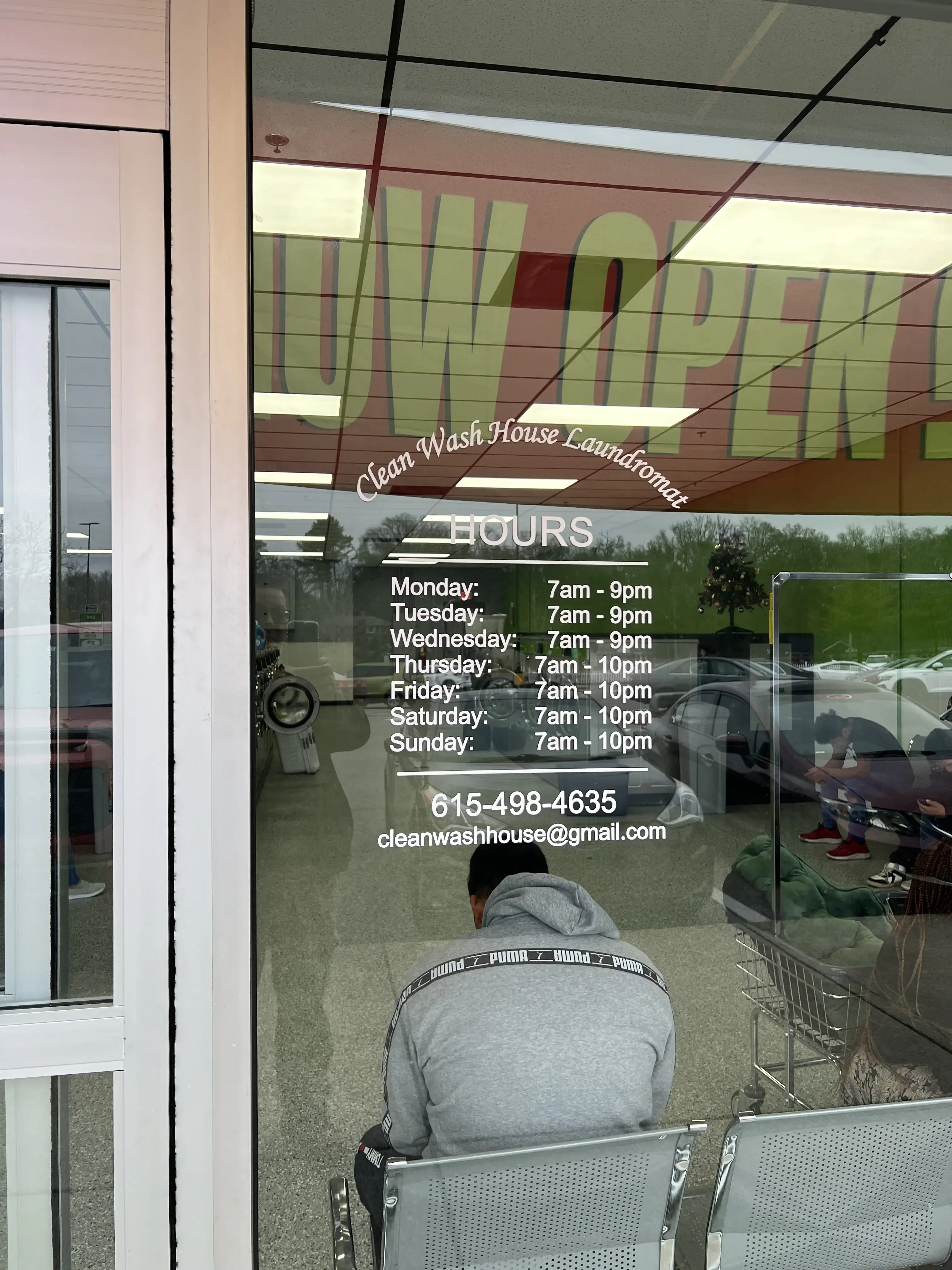 Clean Wash House Laundromat - Image 12