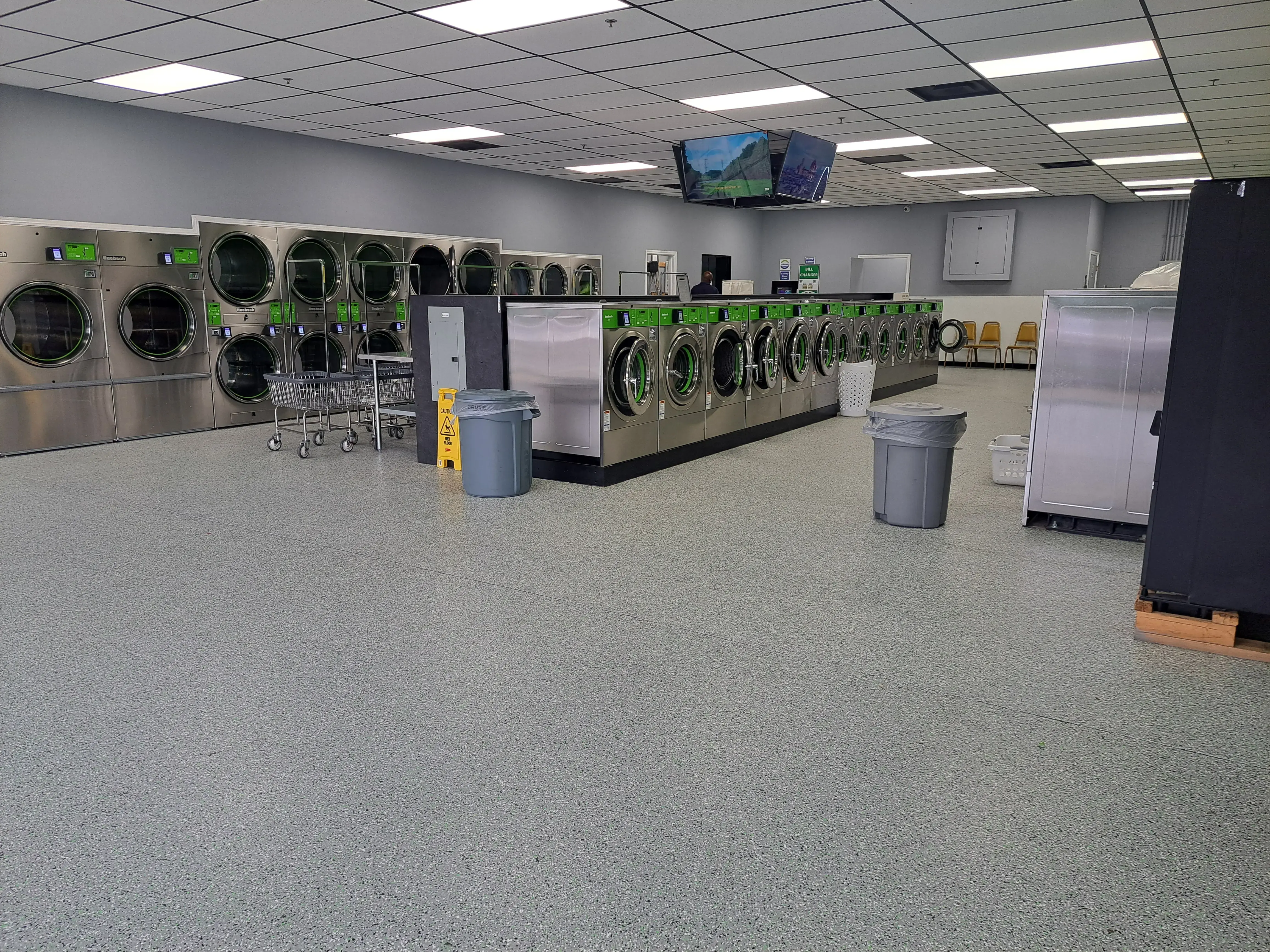 Clean Wash House Laundromat thumbnail 3